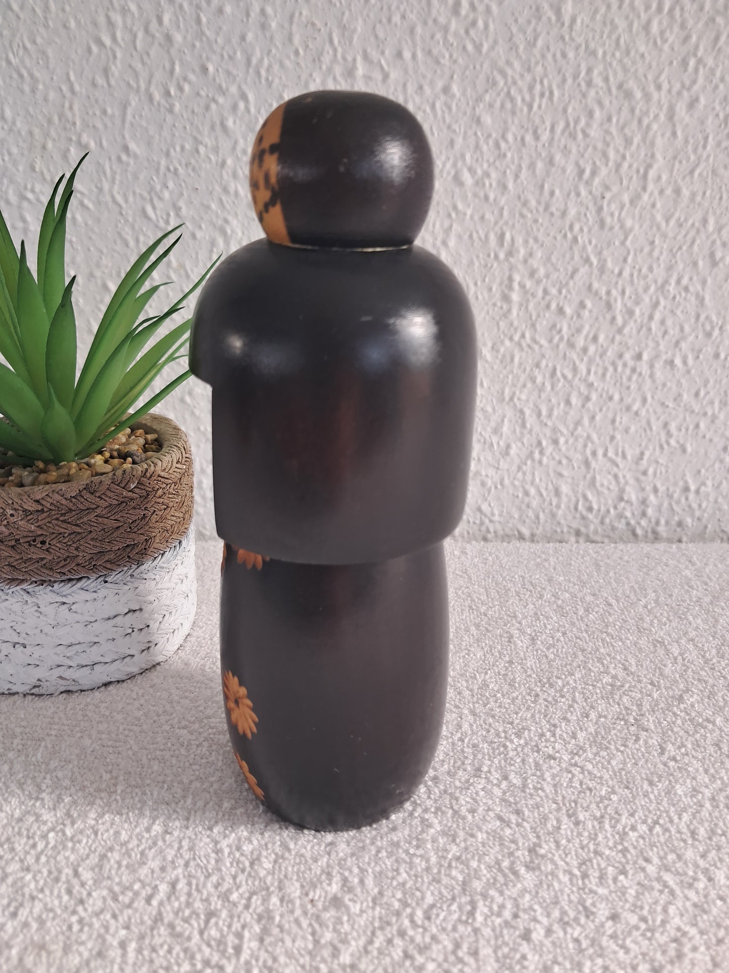 Vintage Gumma kokeshi by Hajime Miyashita (1940-)