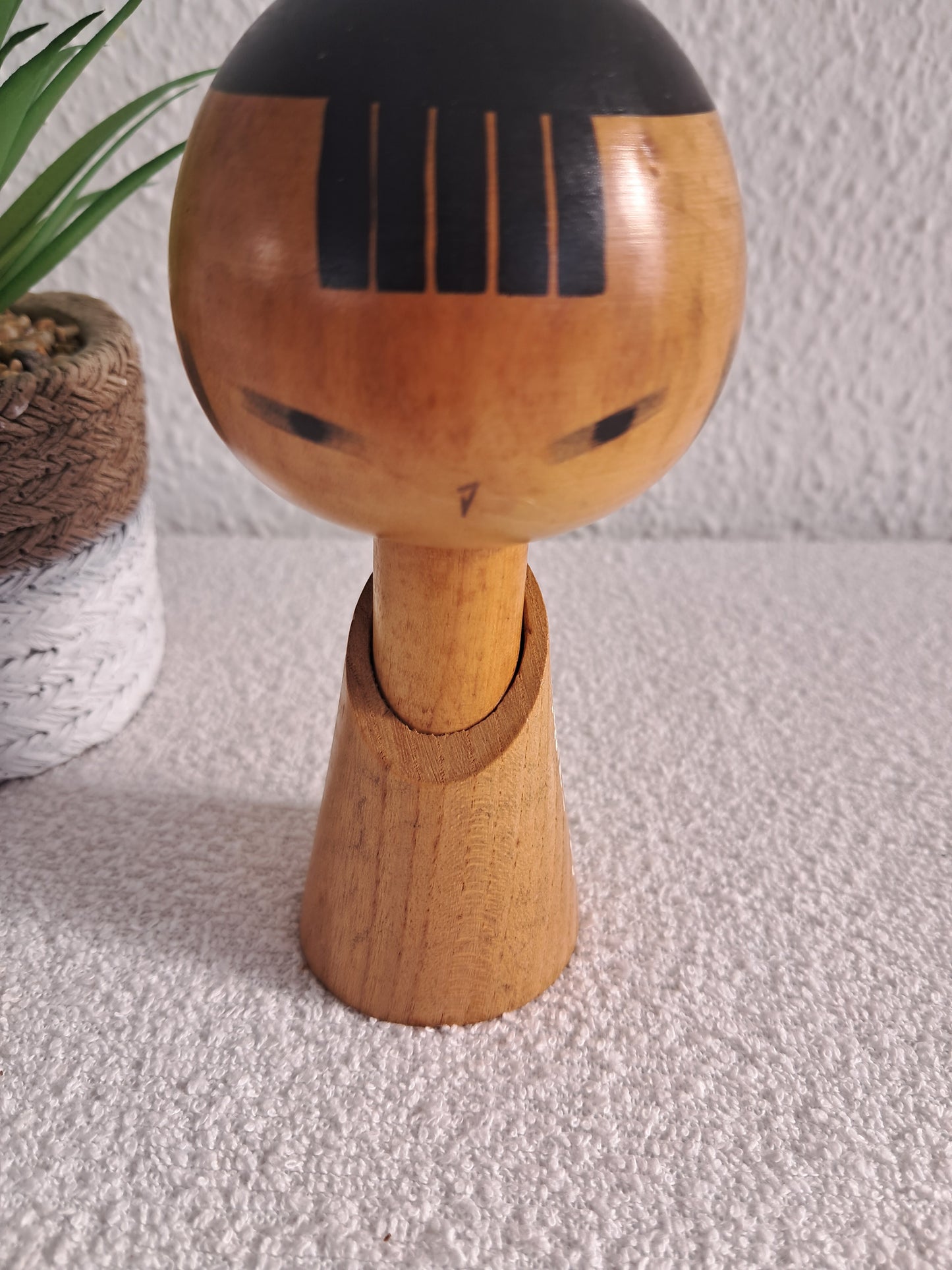 Exclusive kokeshi by Aida Harumine ( Seihou ) (1926-1998)