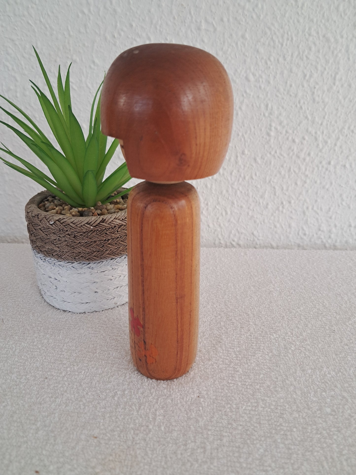 Sosaku kokeshi made by Isamu Yamakawa