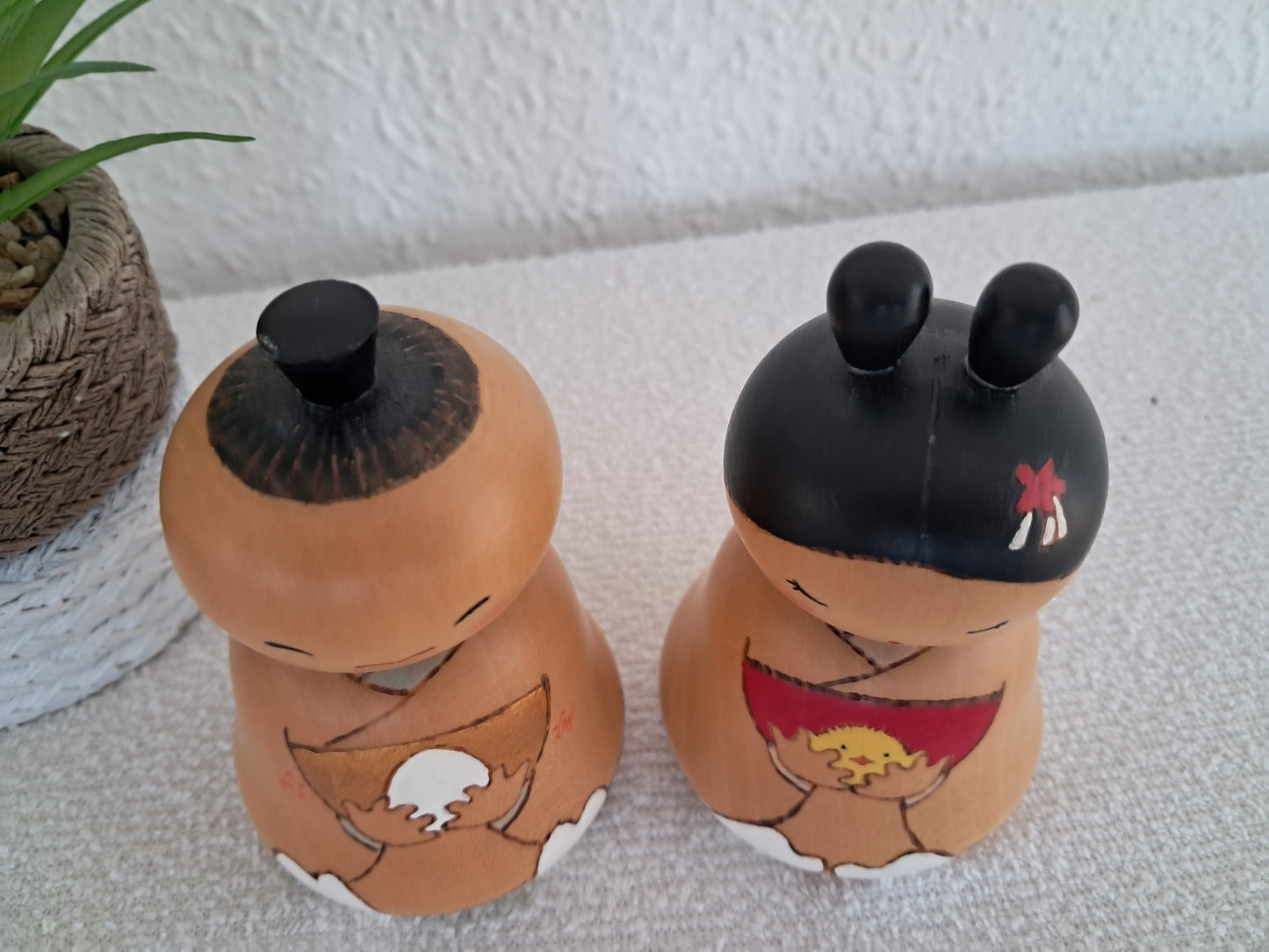 Set of 2 cute sosaku kokeshi by Oki Izumi