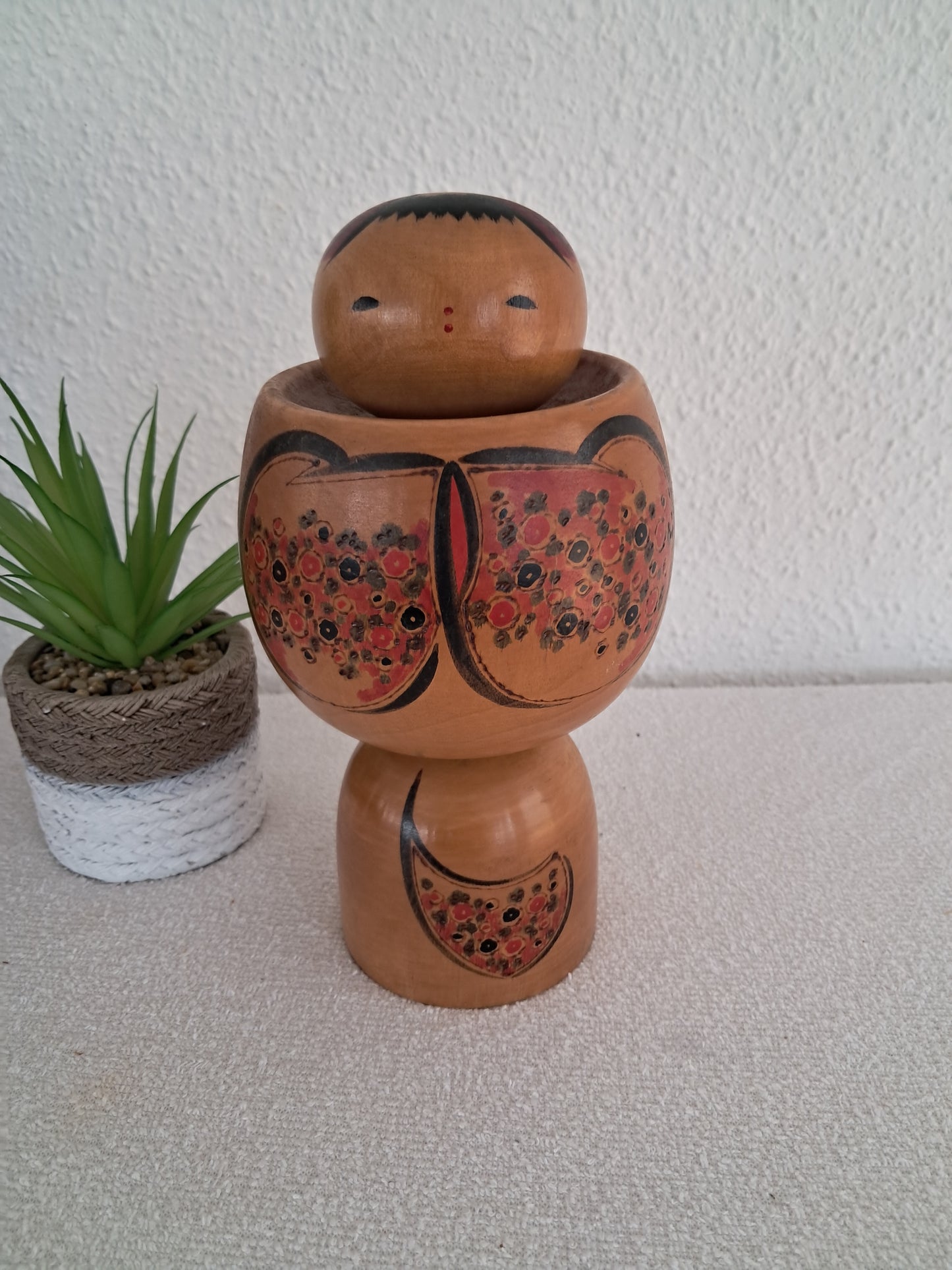 Vintage Sosaku Kokeshi by Kano Chiyomatsu (1935-)