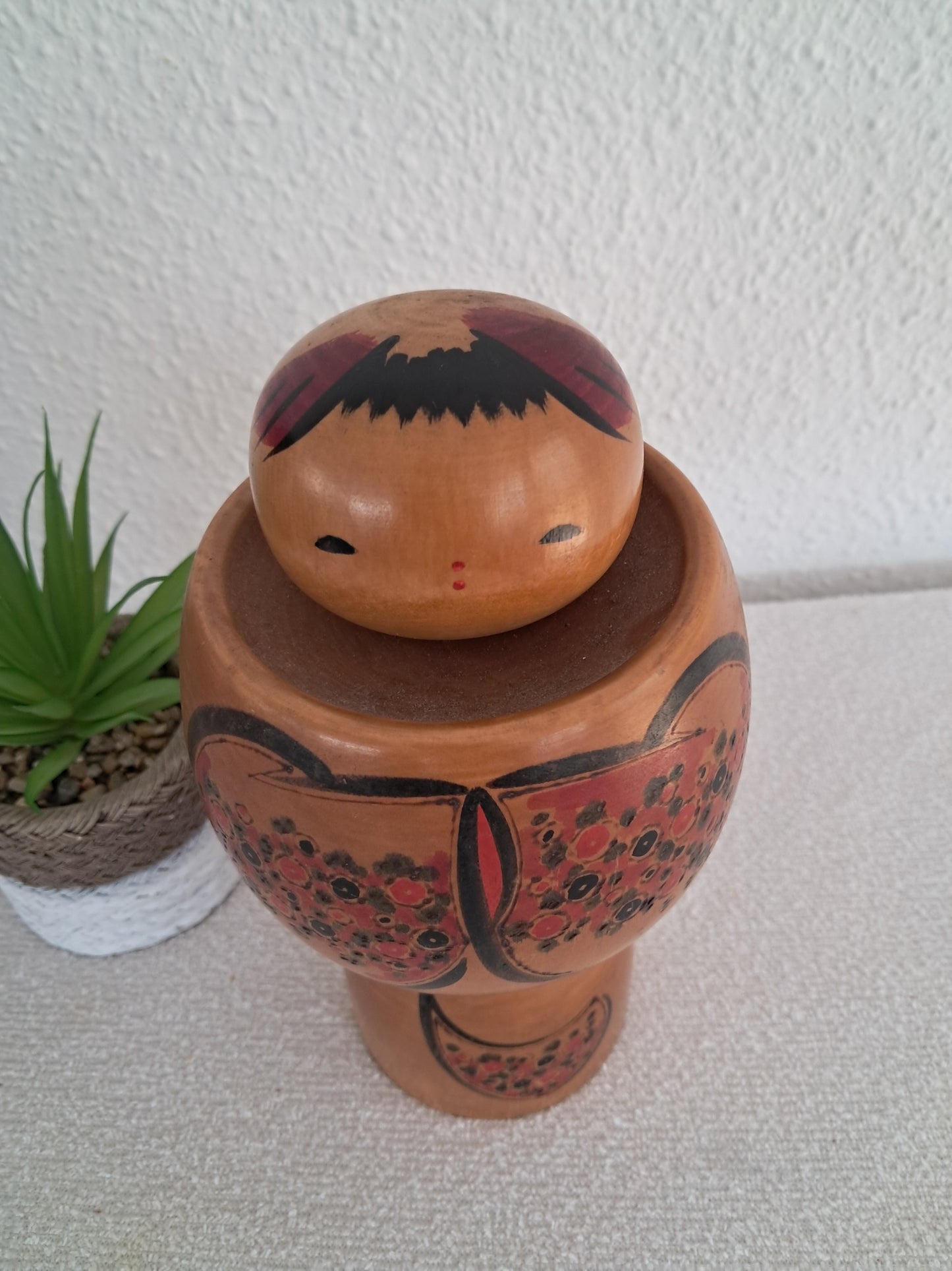 Vintage Sosaku Kokeshi by Kano Chiyomatsu (1935-)