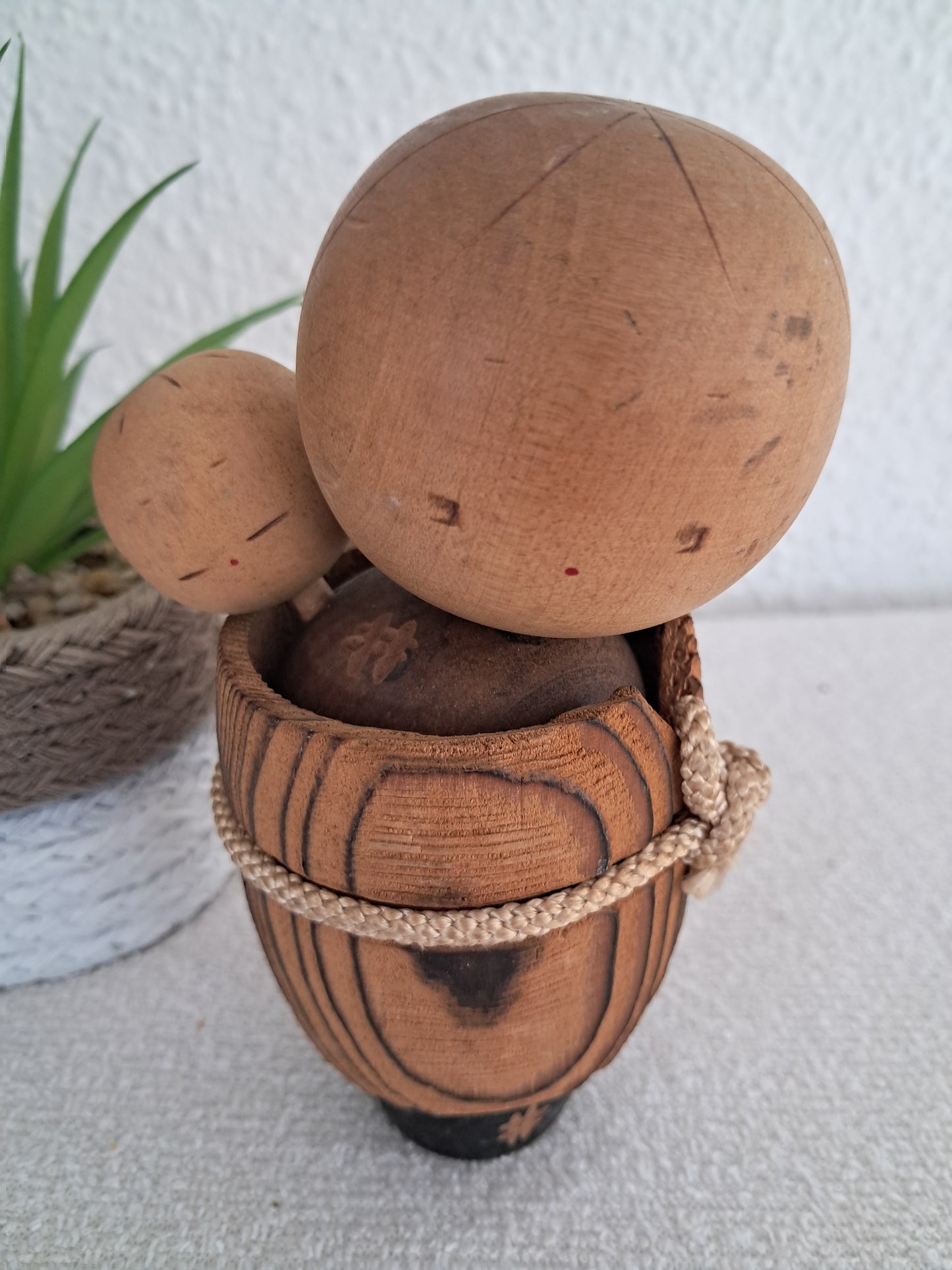 Vintage Sosaku kokeshi mother and child