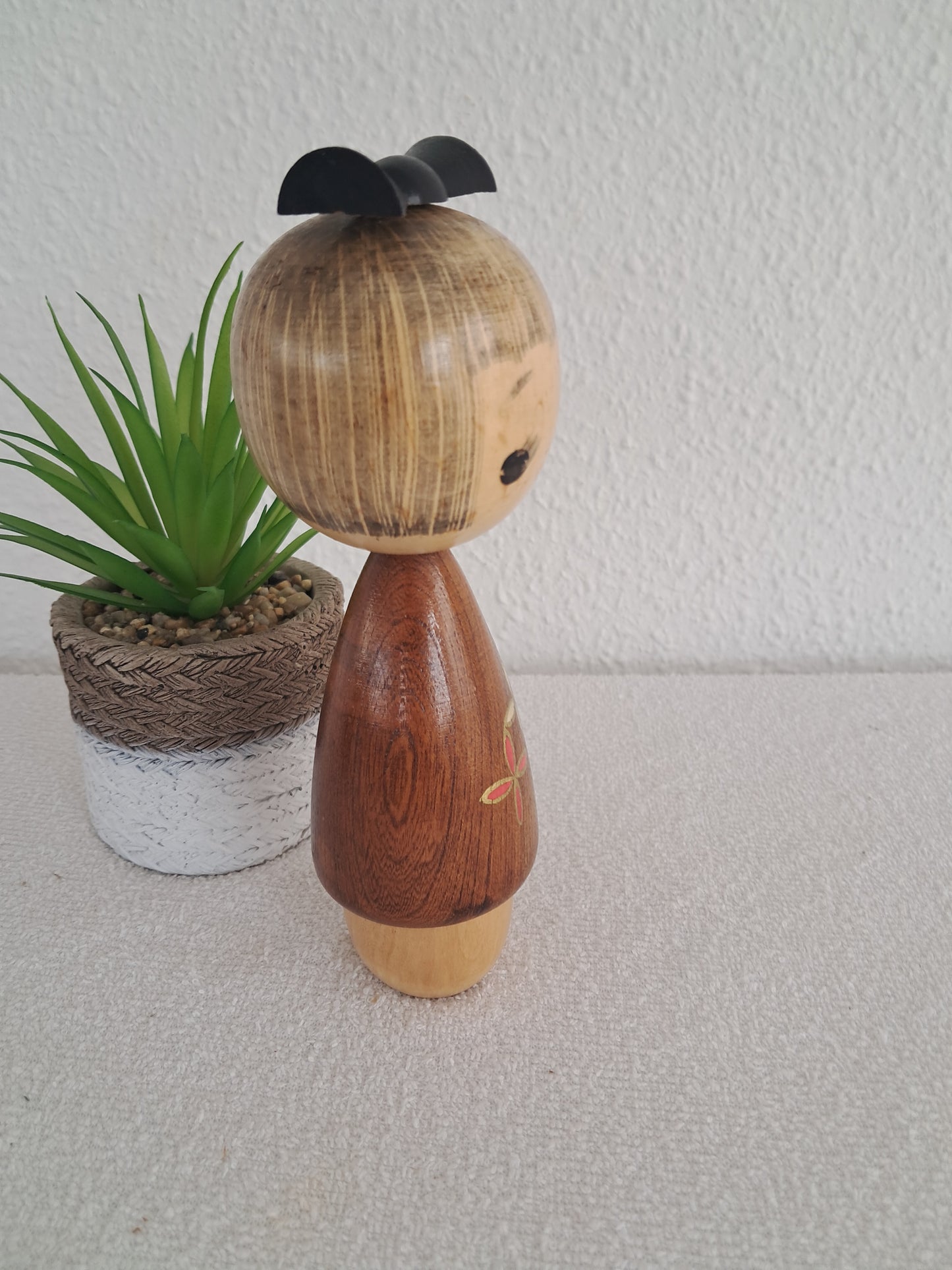 Vintage Sosaku kokeshi by Isamu Yamakawa (1928-)