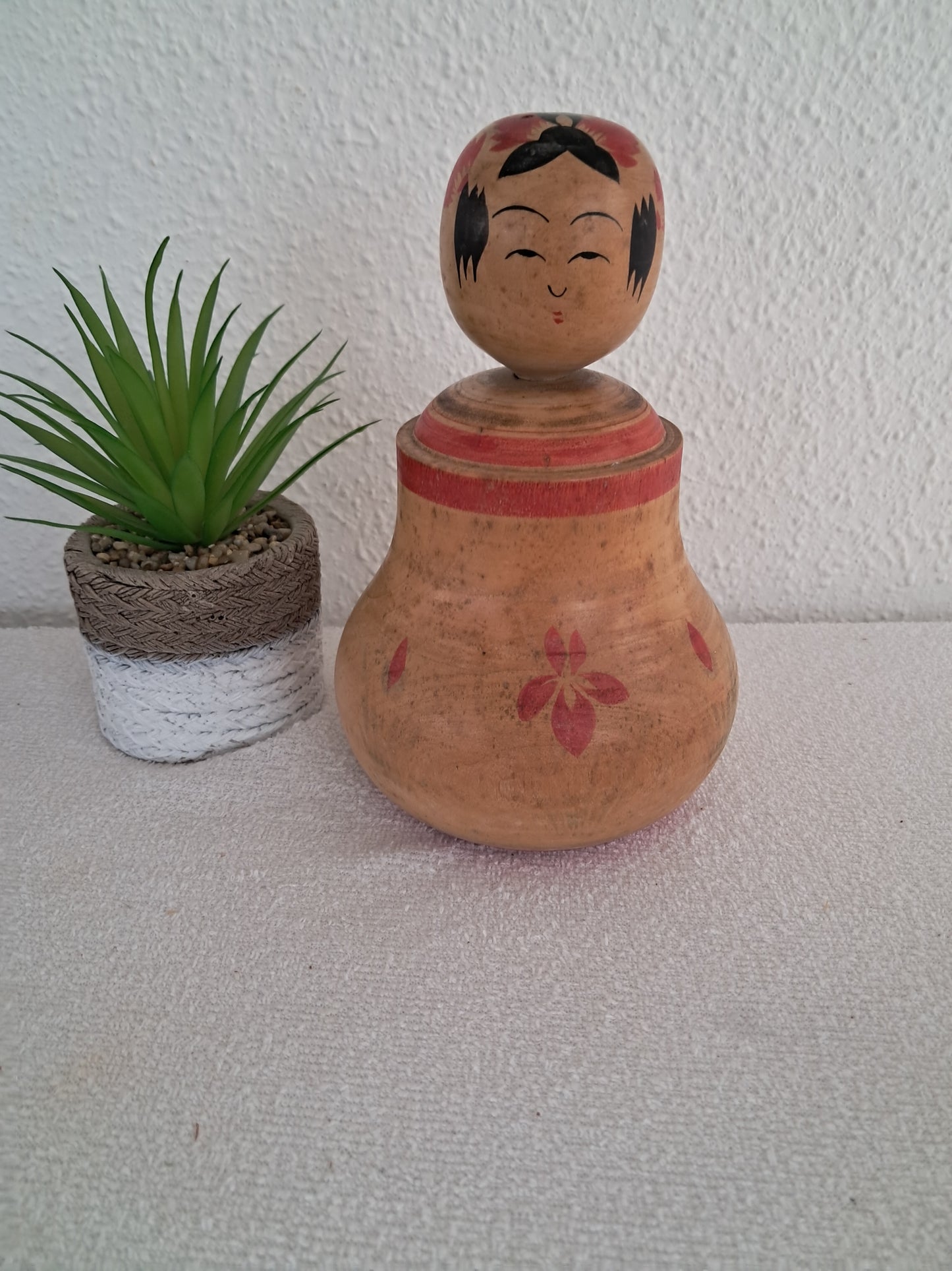 Vintage Ejiko kokeshi by Hatsumi Matsuda (1901-1989)