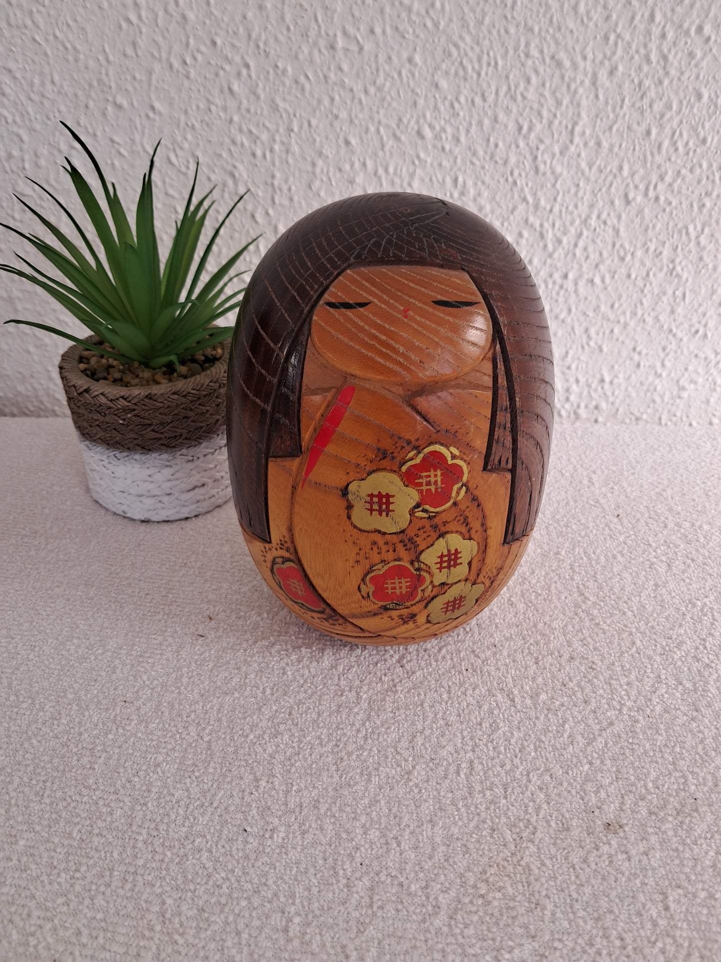 Exclusive Sosaku kokeshi made by Kunio Miyagawa (1933-)