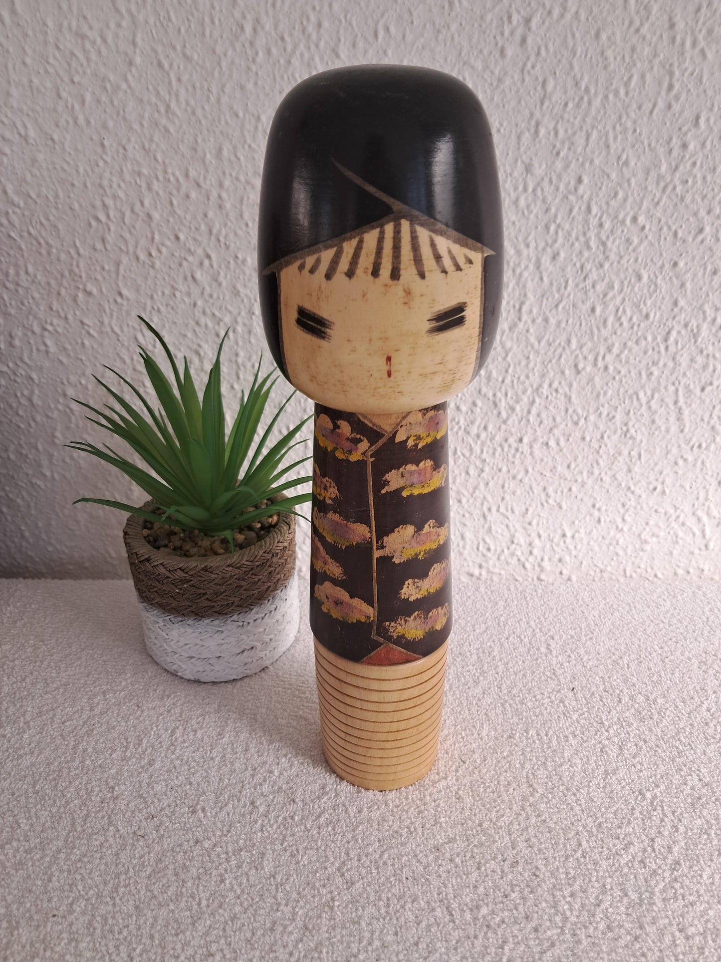 Exclusive Vintage Sosaku Kokeshi by Hideo Ishihara (1925-1999)