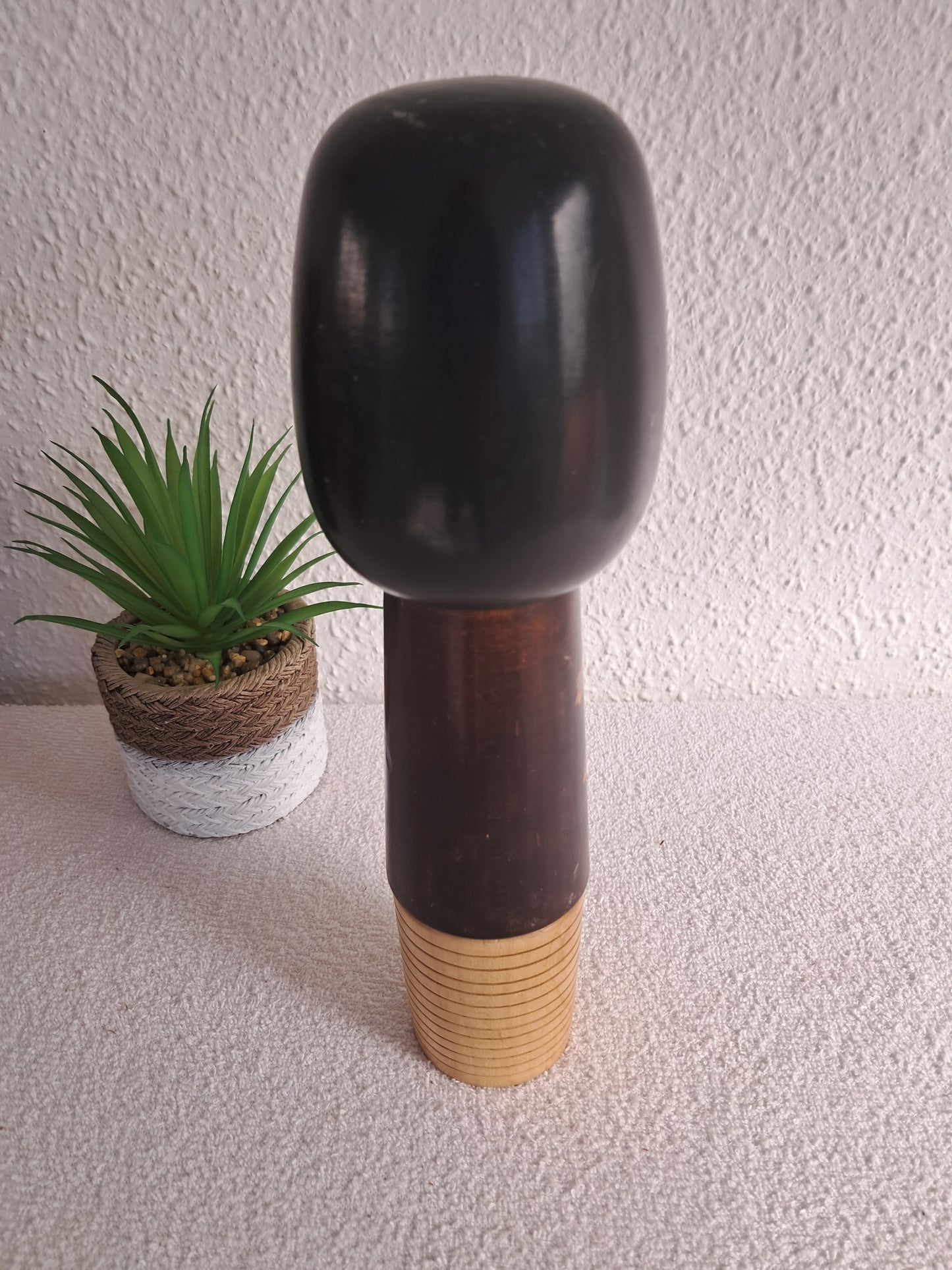 Exclusive Vintage Sosaku Kokeshi by Hideo Ishihara (1925-1999)