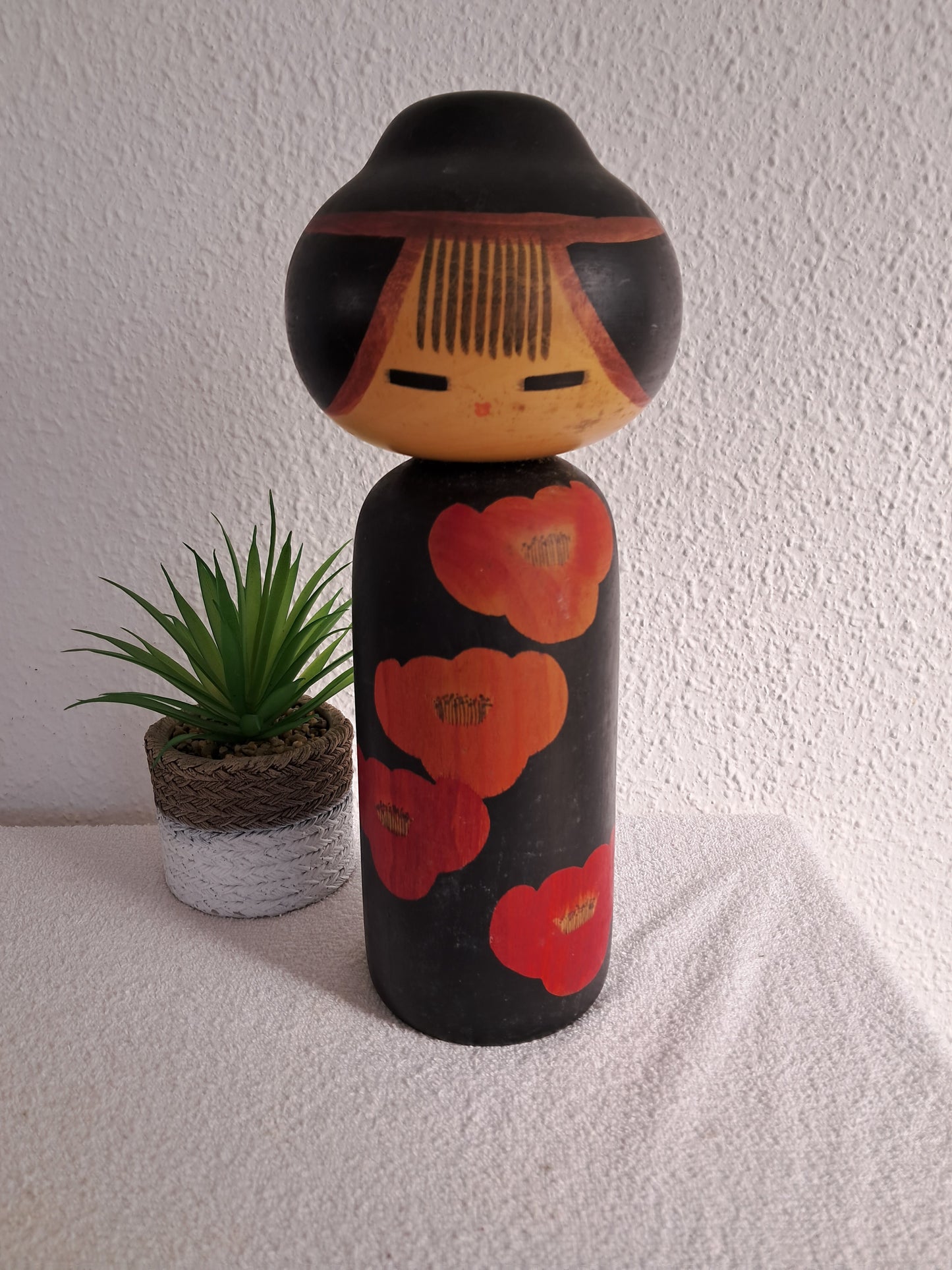 Vintage Sosaku kokeshi made by Masao Watanabe (1917-2007)