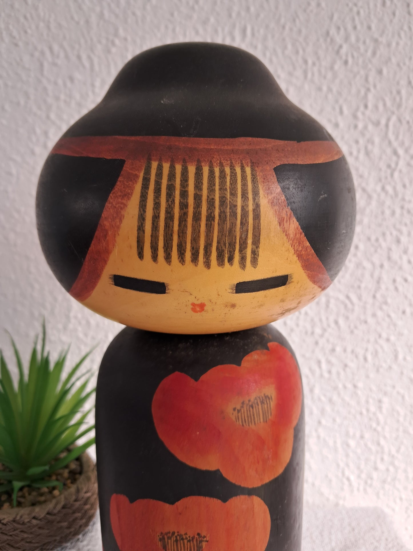 Vintage Sosaku kokeshi made by Masao Watanabe (1917-2007)