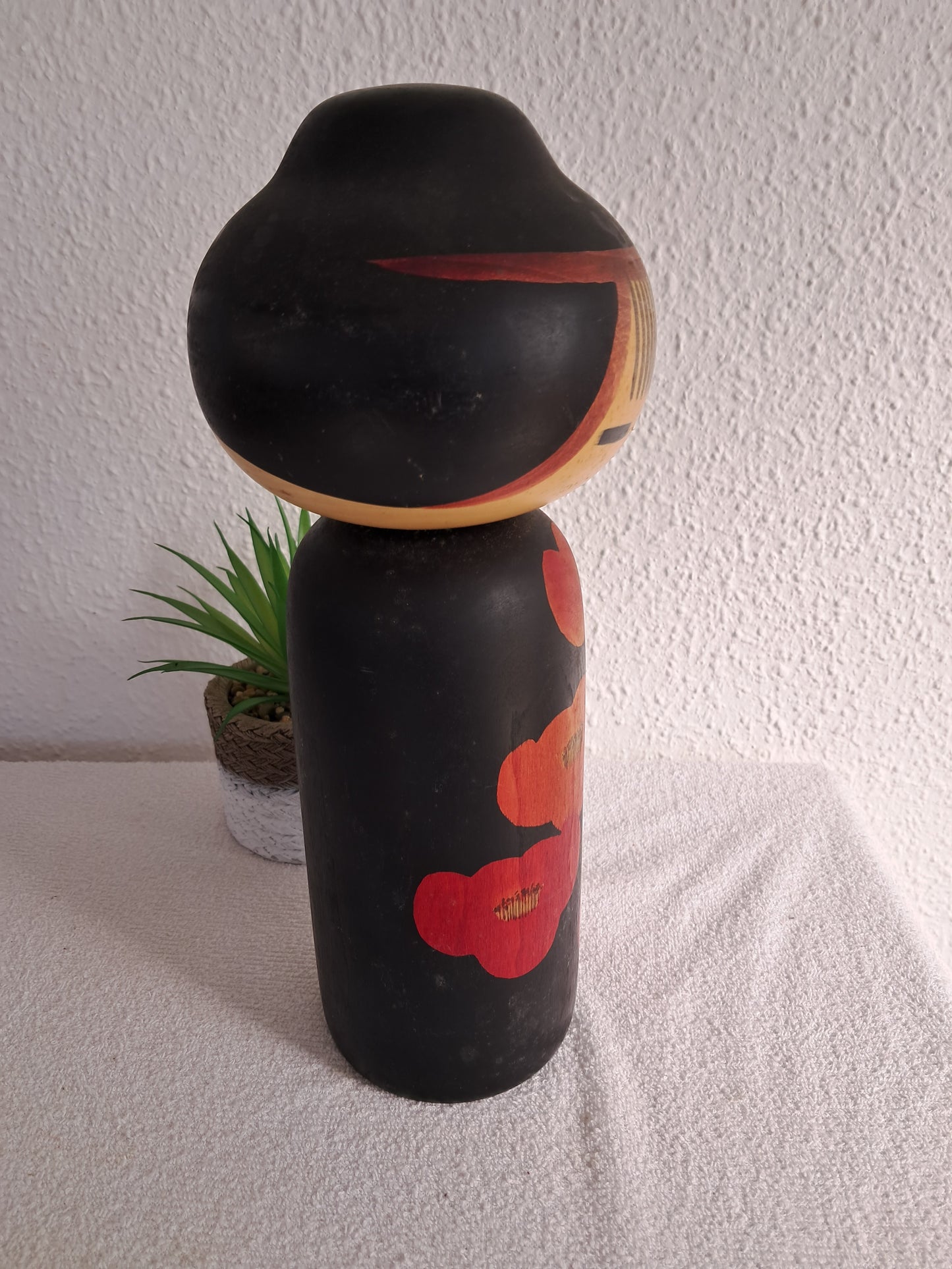 Vintage Sosaku kokeshi made by Masao Watanabe (1917-2007)