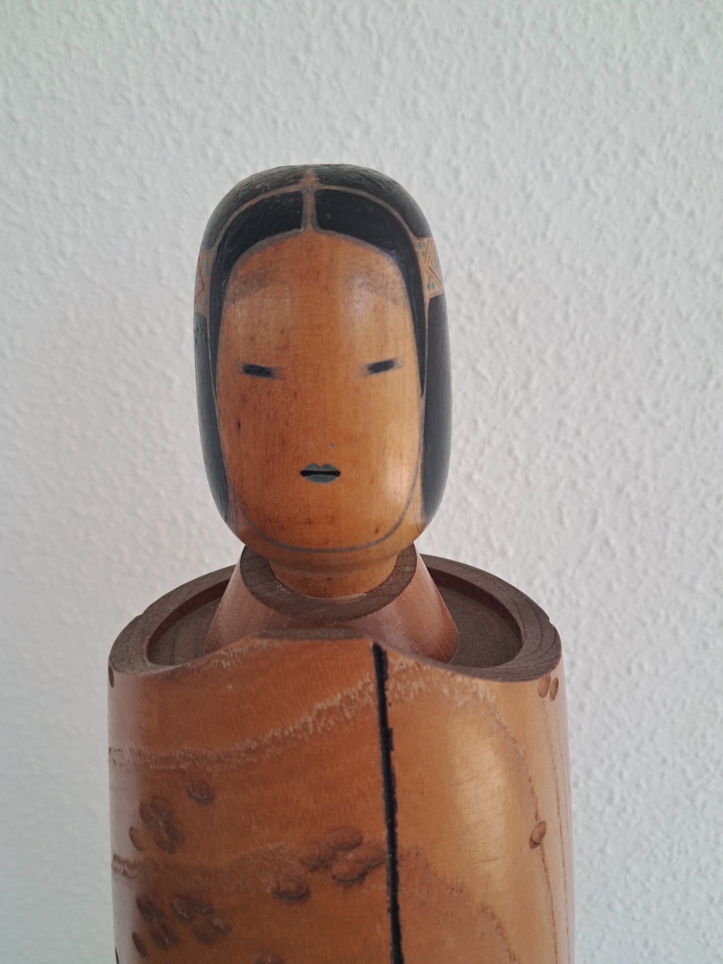 Vintage Sosaku kokeshi by Seiju Kon (1931-)