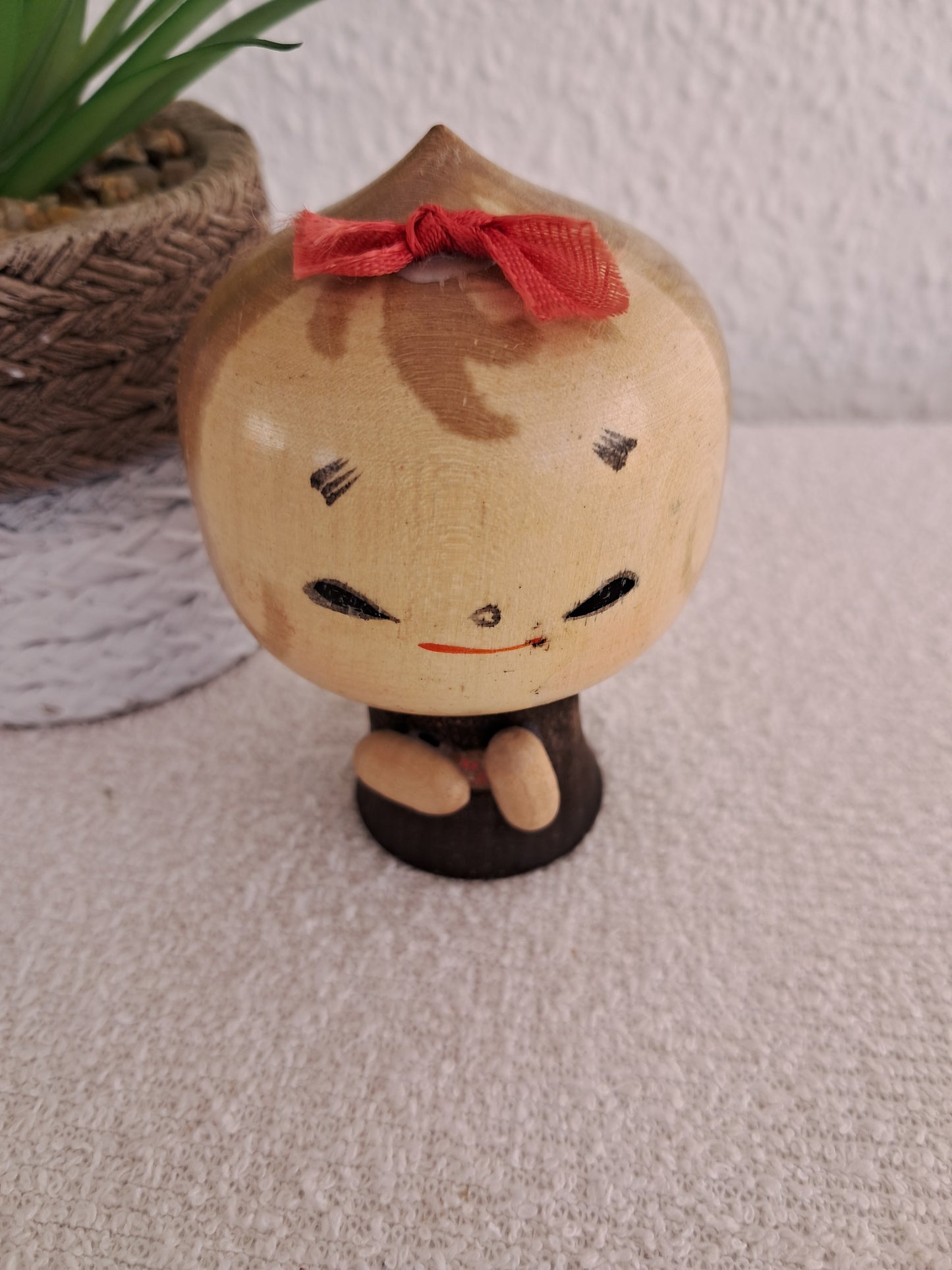 Vintage Sokaku kokeshi by Eiko