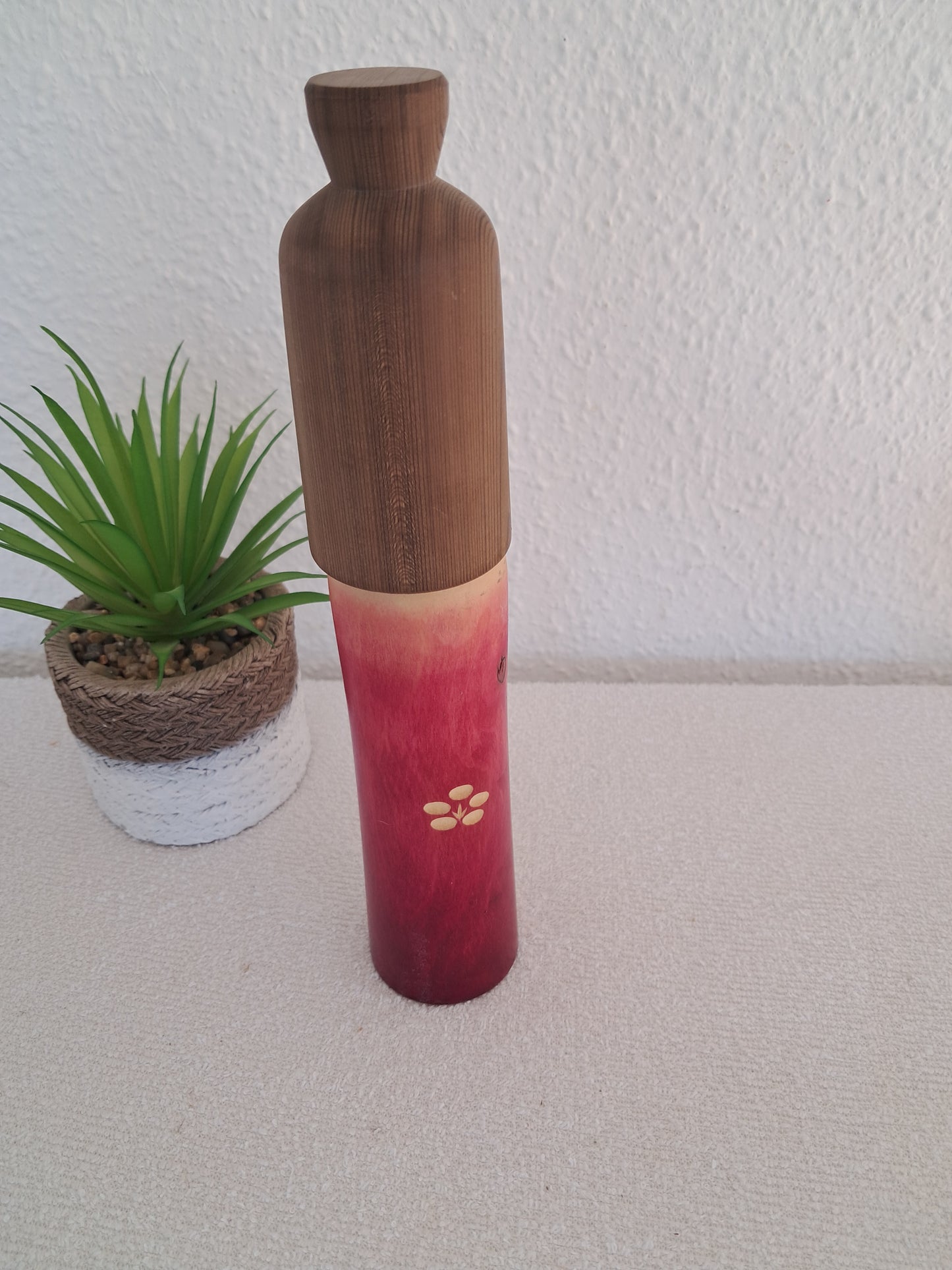 Very Elegant Sosaku kokeshi