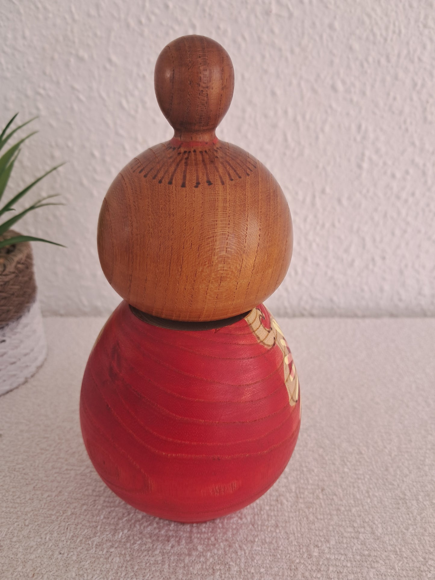 Exclusive Vintage Sosaku Kokeshi By Issetsu Kuribayashi (1924-2011)