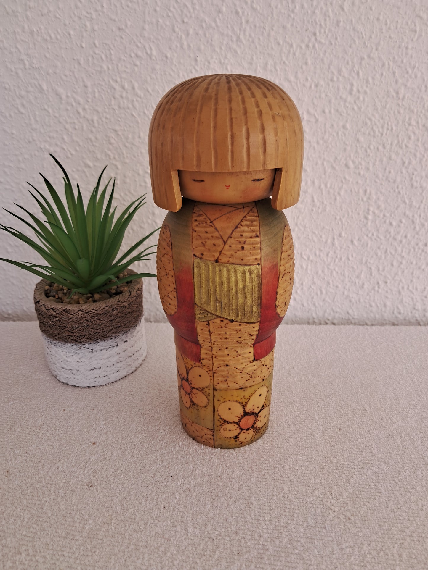 Exclusive Sosaku kokeshi by Akimitsu