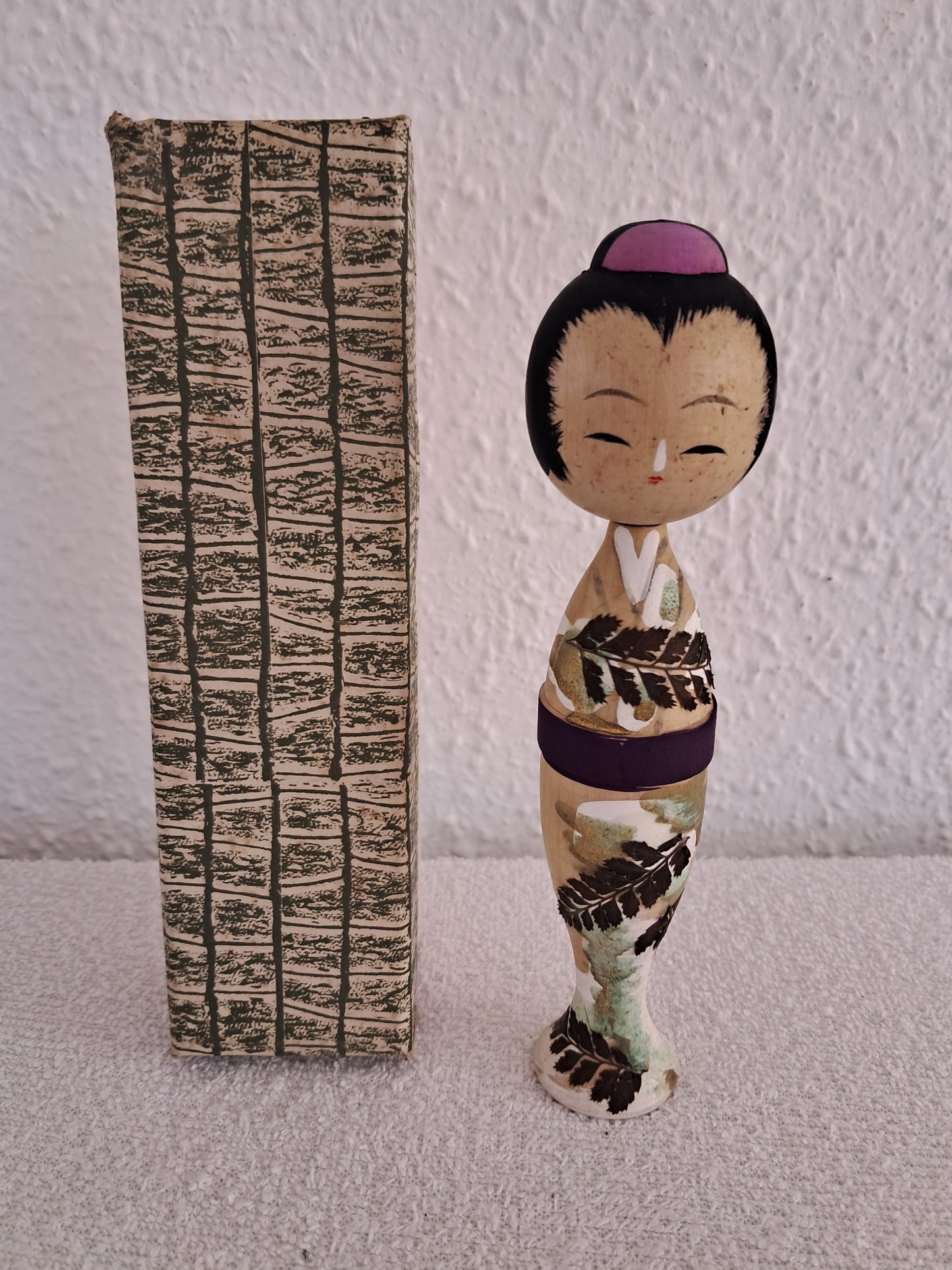 Very elegant Sosaku Kokeshi