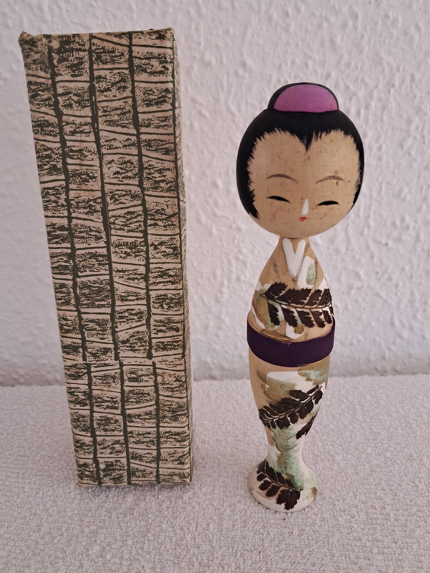 Very elegant Sosaku Kokeshi