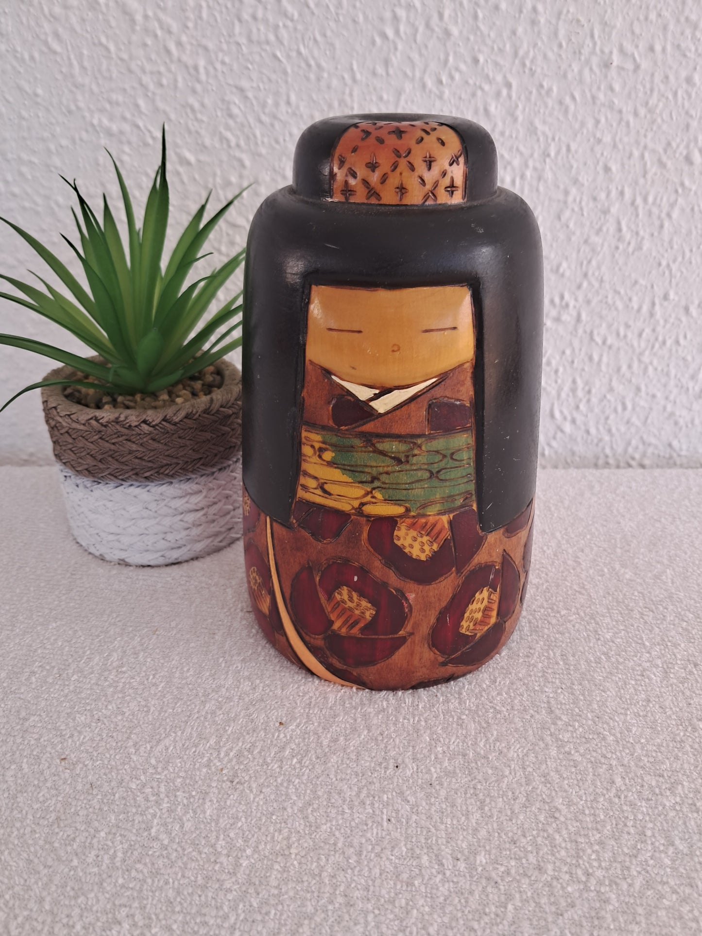 Exclusive Vintage Sosaku Kokeshi made by Yoshio Otani (1936-)