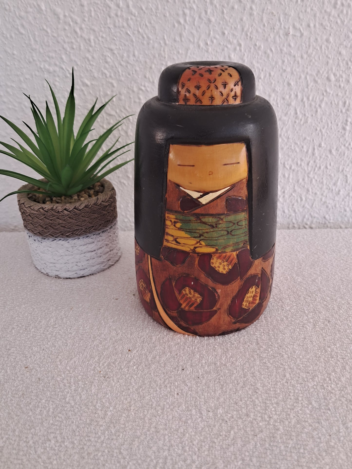 Exclusive Vintage Sosaku Kokeshi made by Yoshio Otani (1936-)