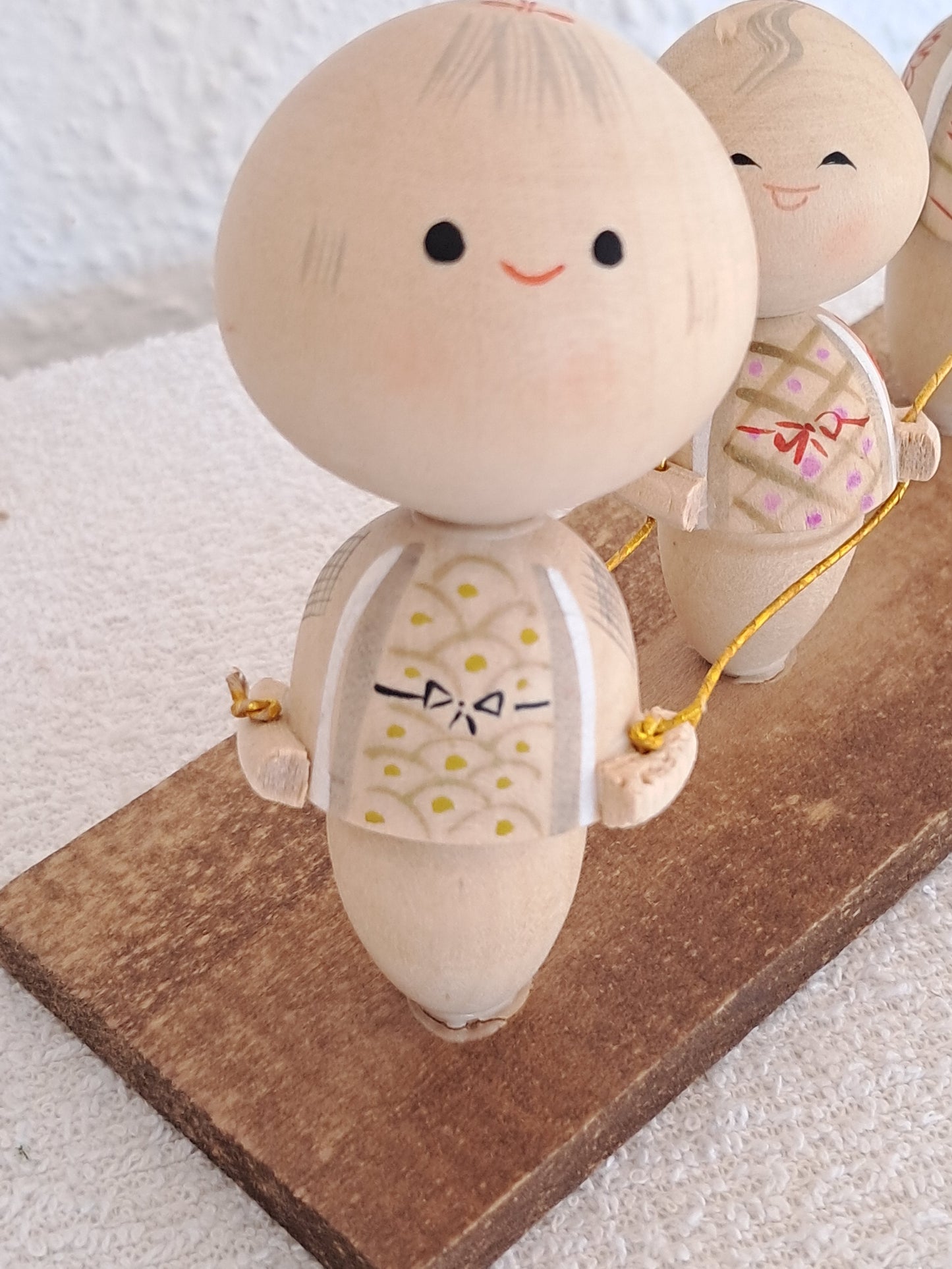 Exclusive Sosaku Kokeshi doll by Issetsu Kuribayashi (1924-2011)