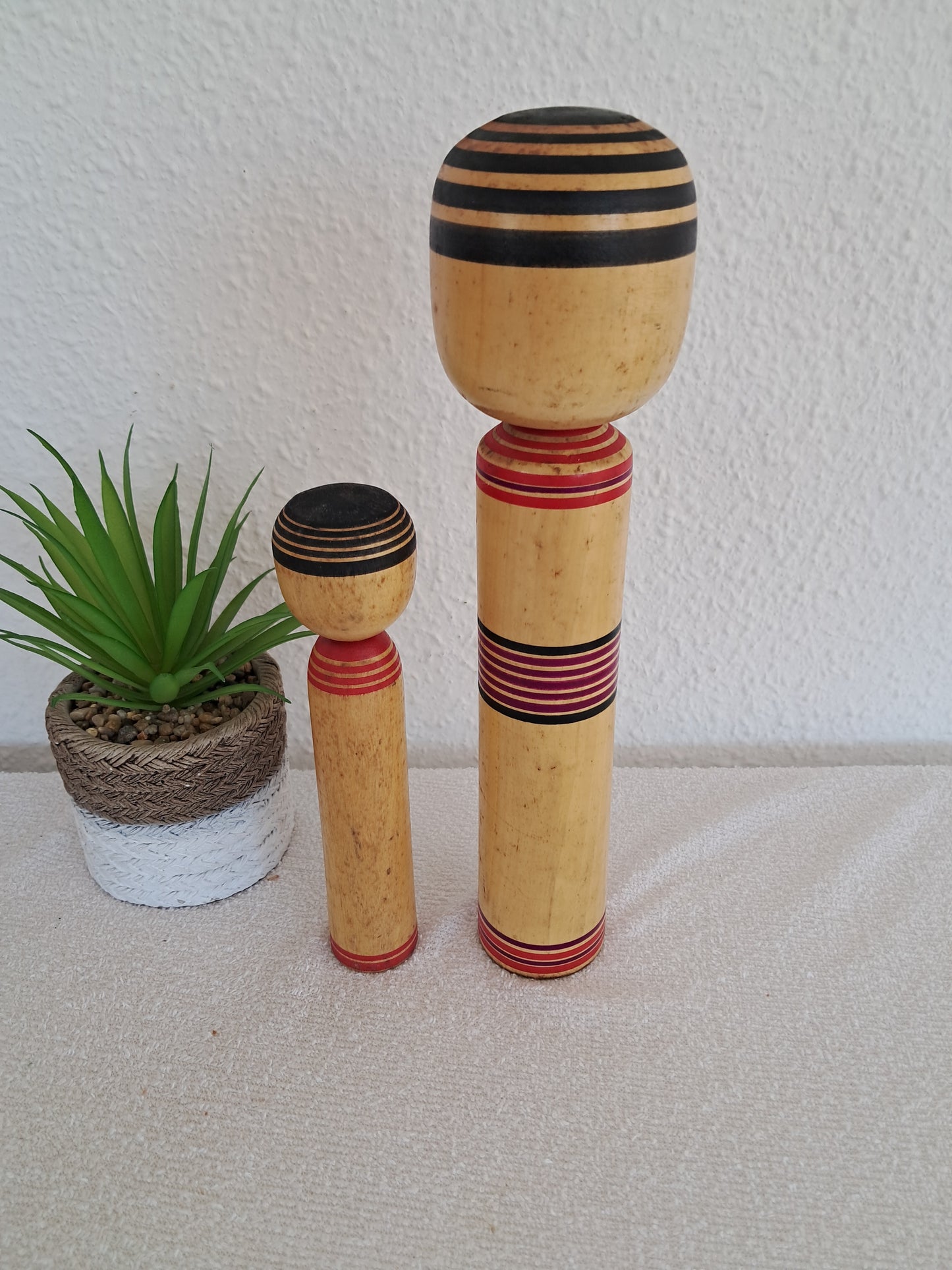 Set traditional kokeshi by Jiryo Kobo atelier.