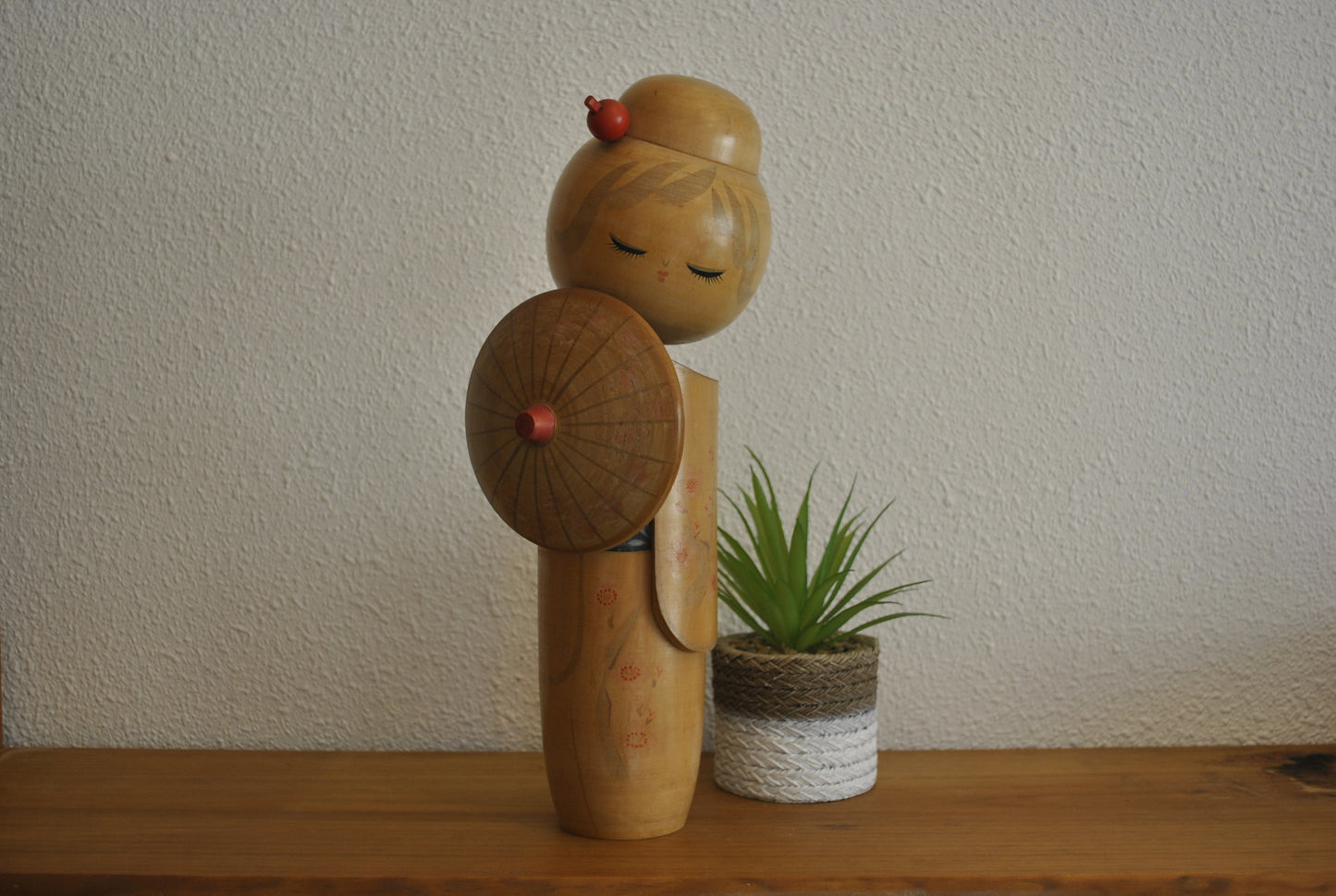 Vintage Sosaku kokeshi made by Miyashita Hajime (1940-)