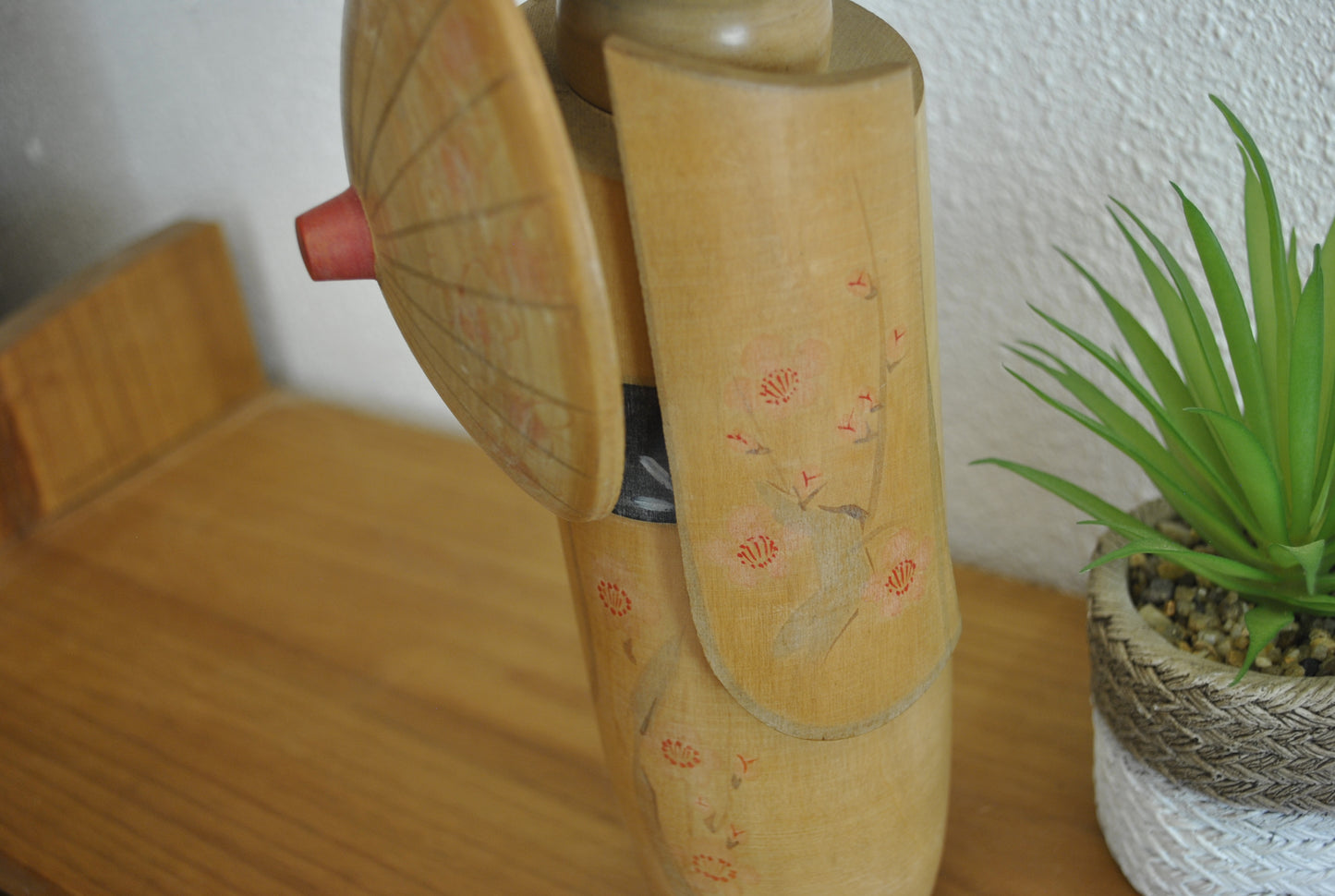 Vintage Sosaku kokeshi made by Miyashita Hajime (1940-)