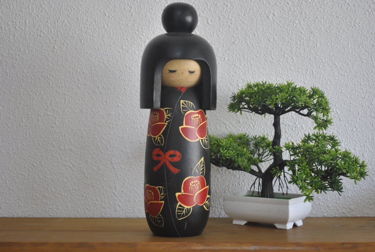 Vintage Gumma Kokeshi by Miyashita Hajime (1940-)