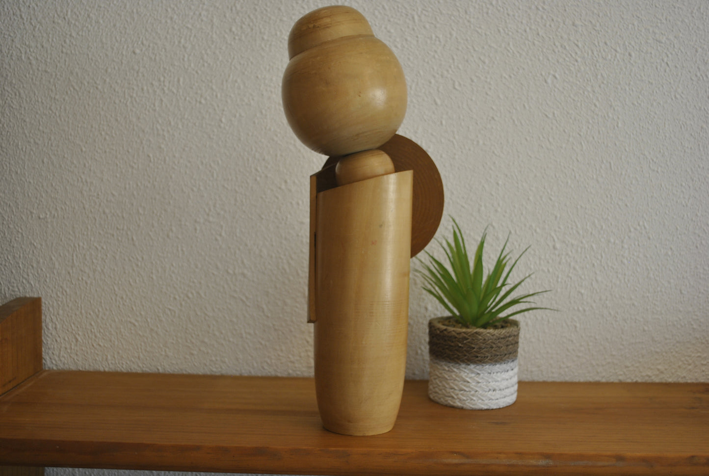 Vintage Sosaku kokeshi made by Miyashita Hajime (1940-)