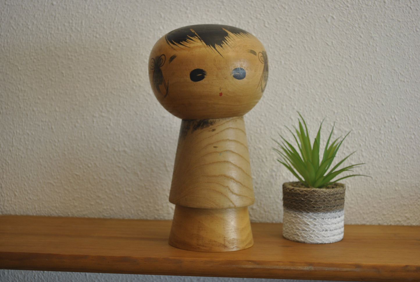 Vintage Sosaku Kokeshi made by Watanabe Masao (1917-2007)