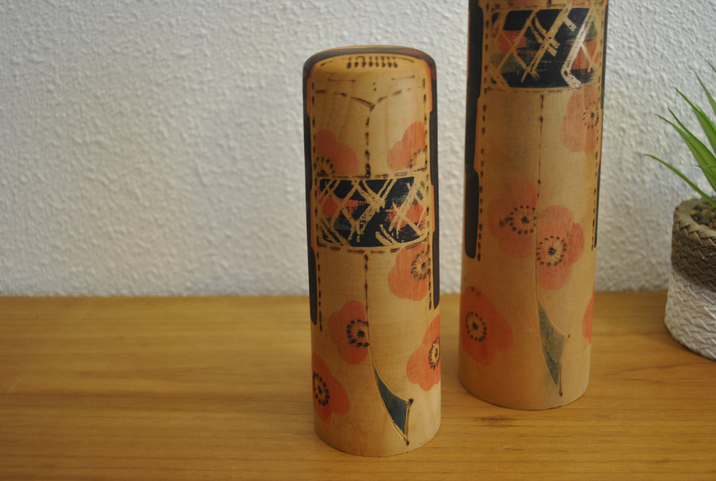 Vintage Sosaku Kokeshi made by Chiyomatsu Kanou (1935-)