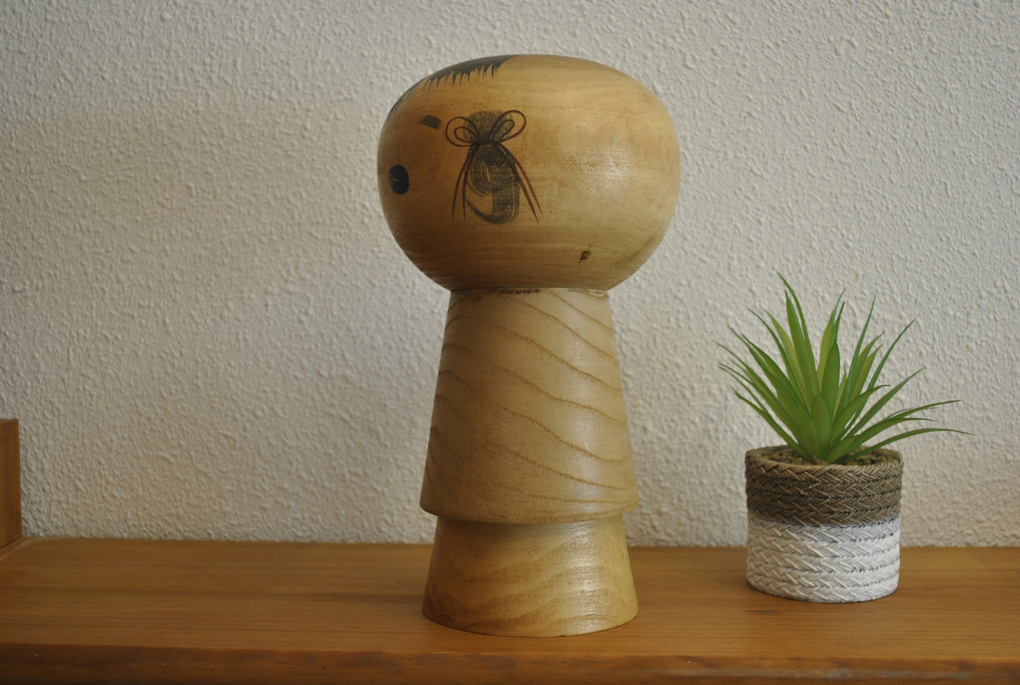 Vintage Sosaku Kokeshi made by Watanabe Masao (1917-2007)