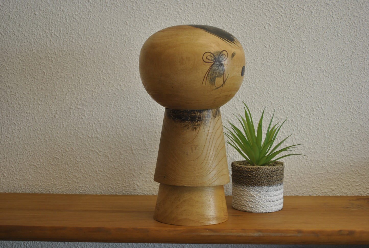 Vintage Sosaku Kokeshi made by Watanabe Masao (1917-2007)