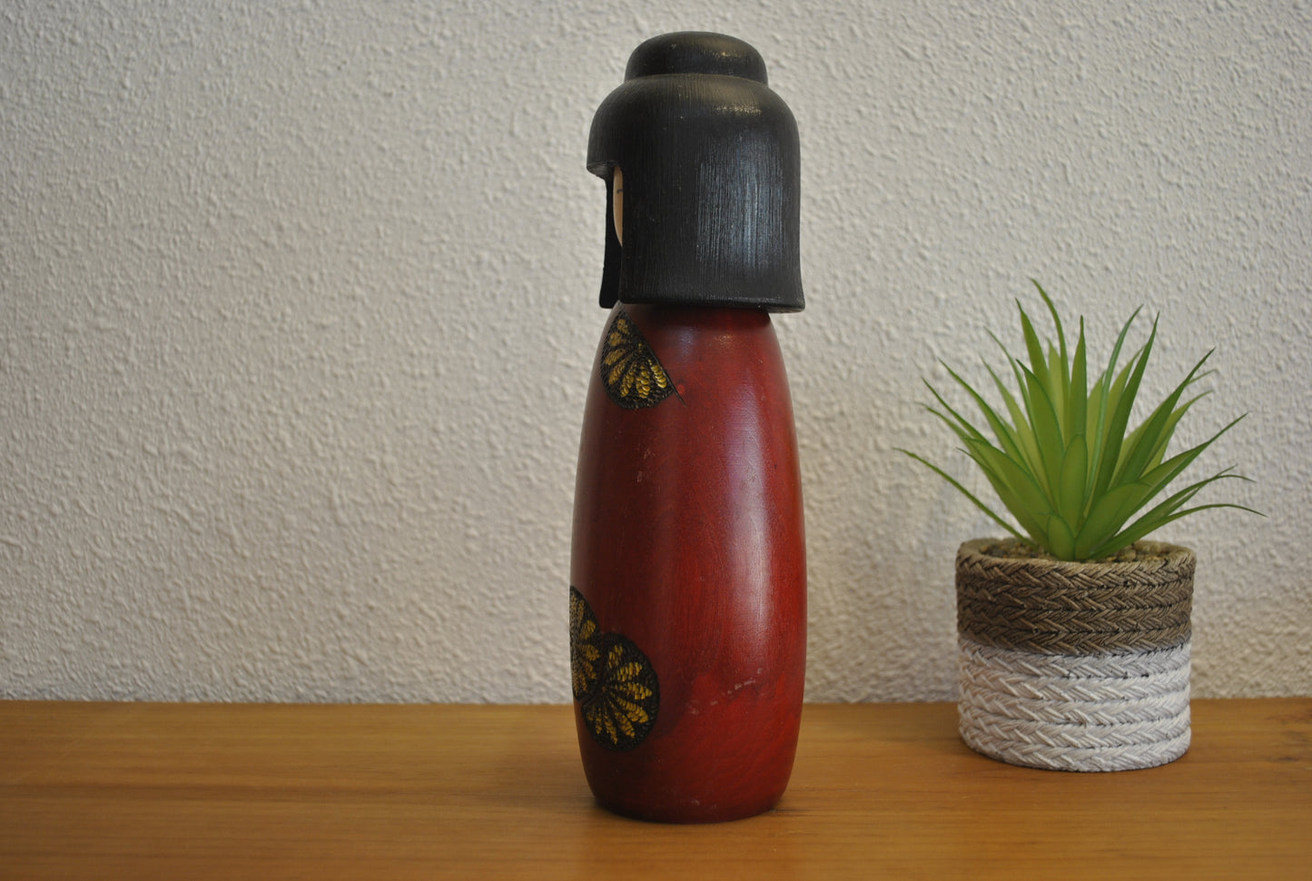 Vintage Sosaku kokeshi made by Yasuko