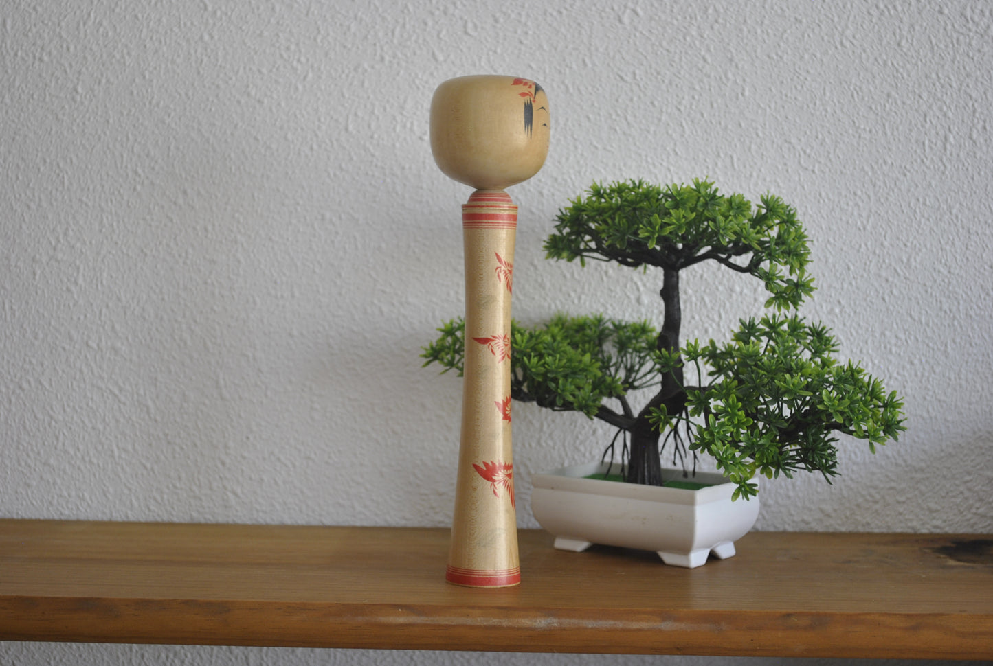 Vintage traditional Naruko Kokeshi By Onuma Kengo (1937-2007)