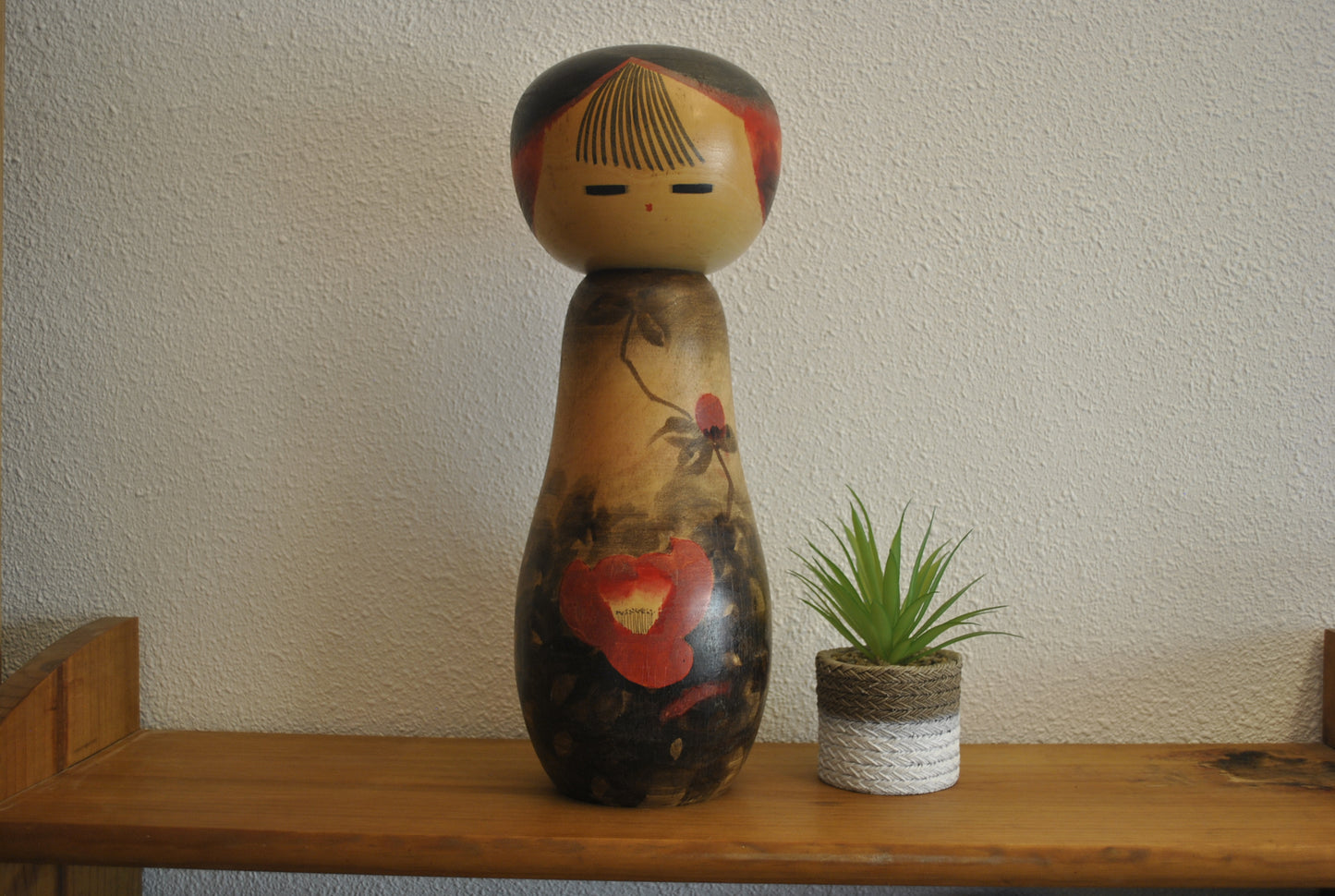 Vintage Sosaku Kokeshi made by Watanabe Masao (1917-2007)