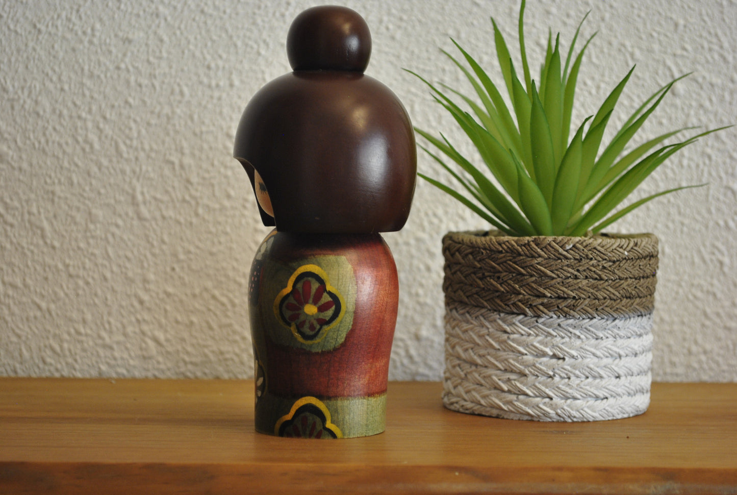 Vintage Gumma kokeshi made by Miyashita Hajime (1940-)