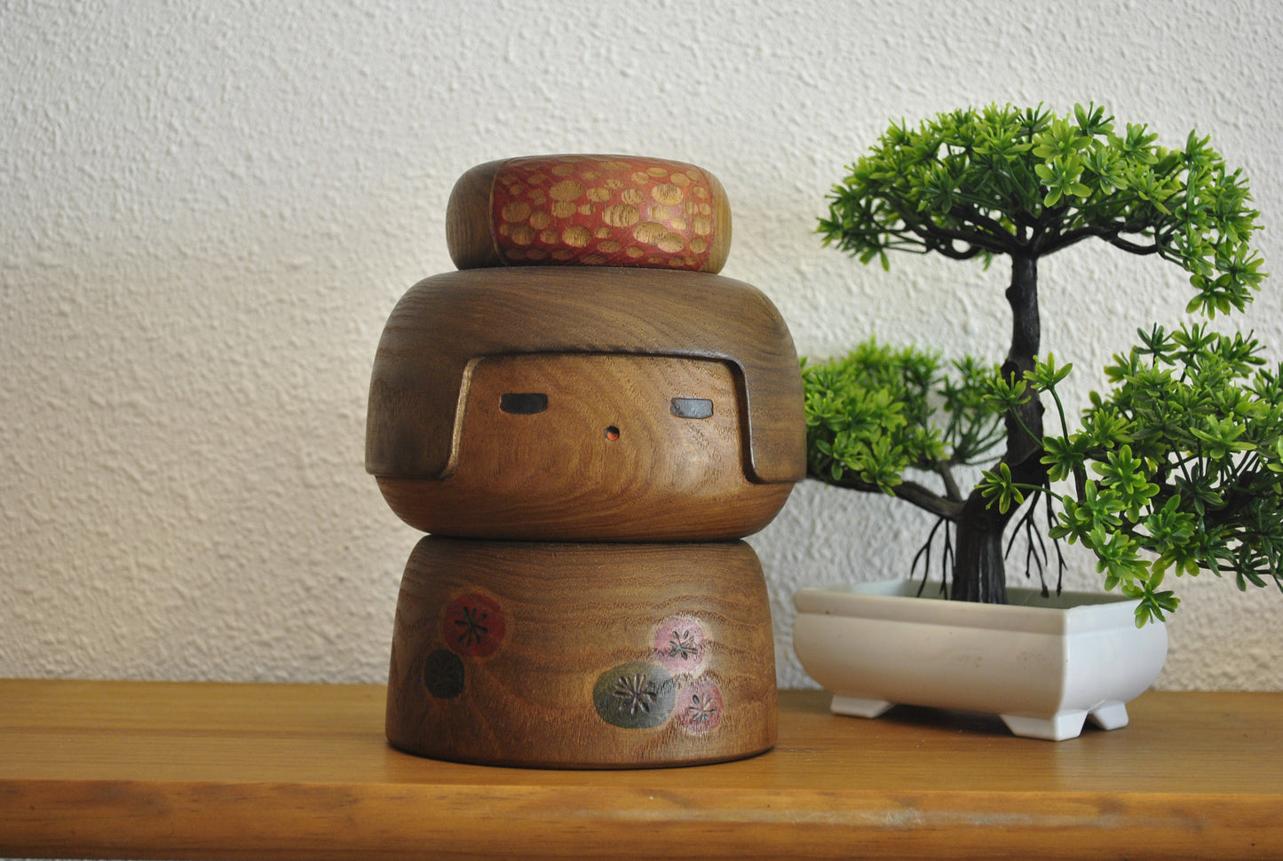 Exclusive vintage Sosaku kokeshi made by Sanpei Yamanaka (1926-2012)