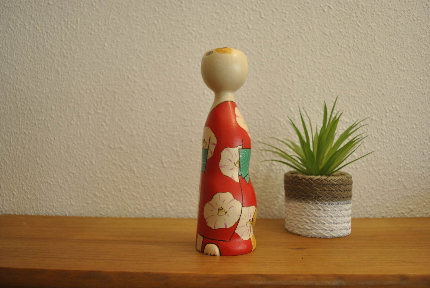 Unique Neko Kokeshi made by Oki Yasunobu (1955-)