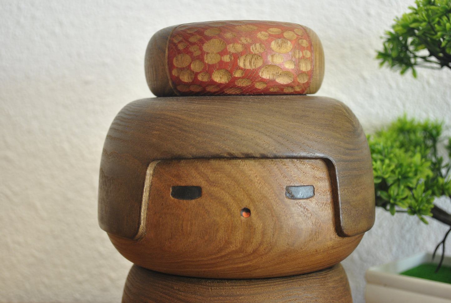 Exclusive vintage Sosaku kokeshi made by Sanpei Yamanaka (1926-2012)