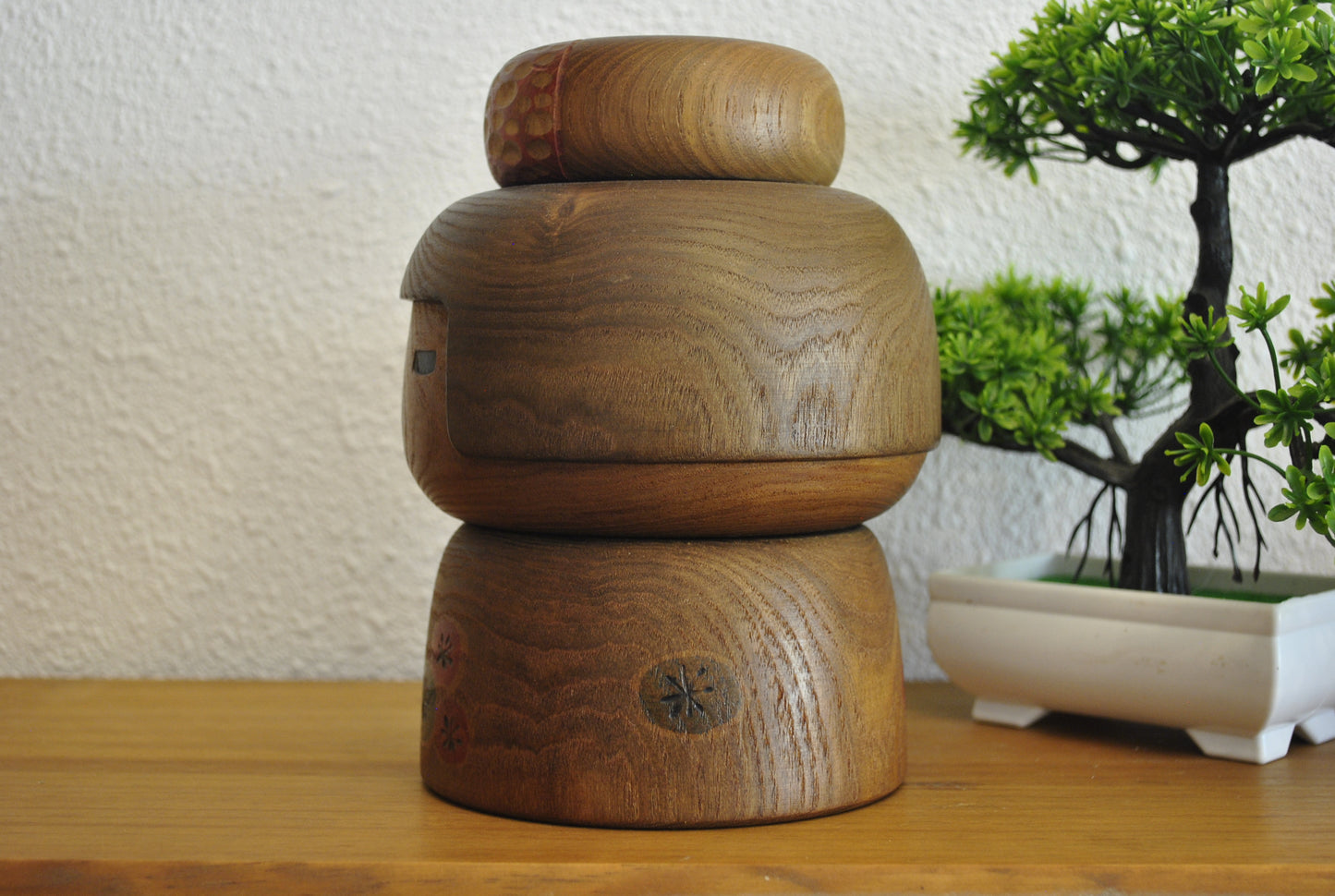 Exclusive vintage Sosaku kokeshi made by Sanpei Yamanaka (1926-2012)