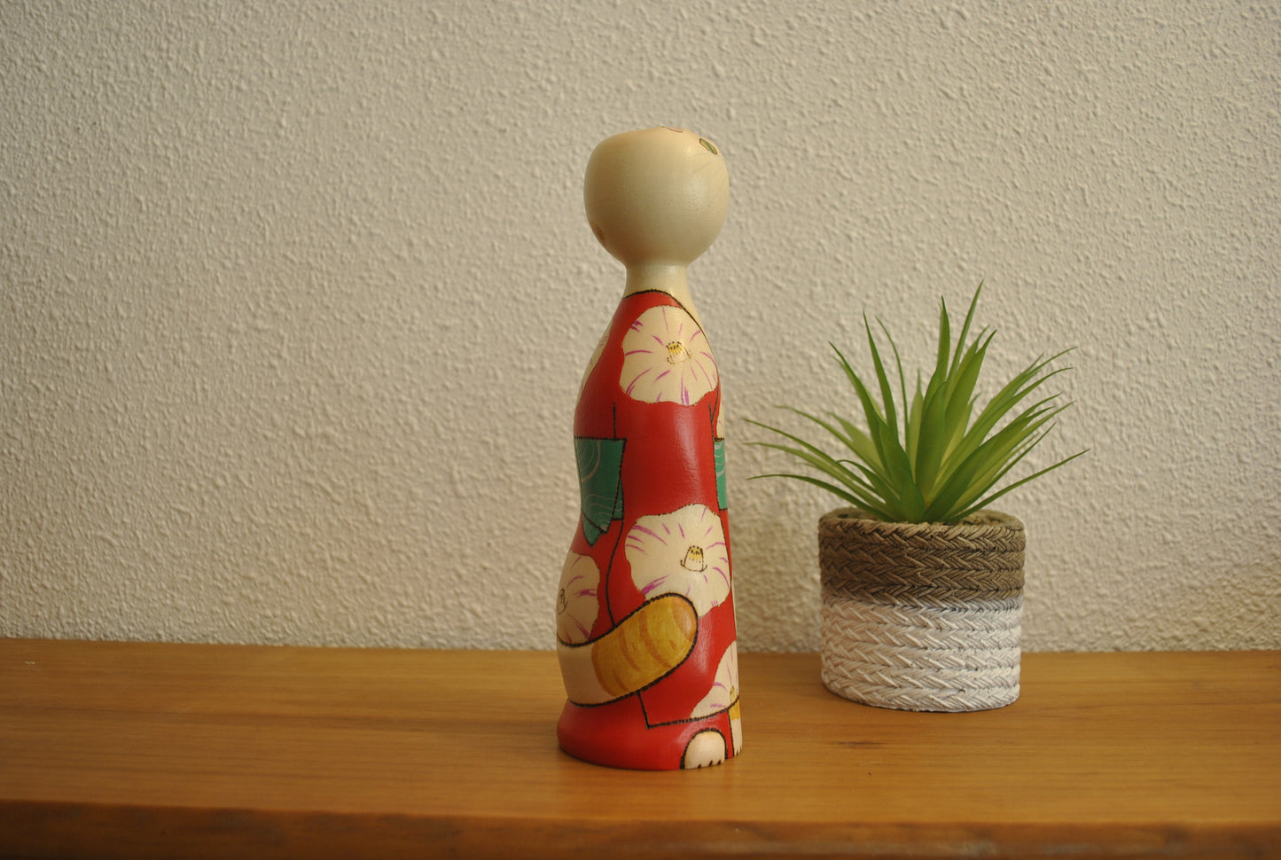 Unique Neko Kokeshi made by Oki Yasunobu (1955-)