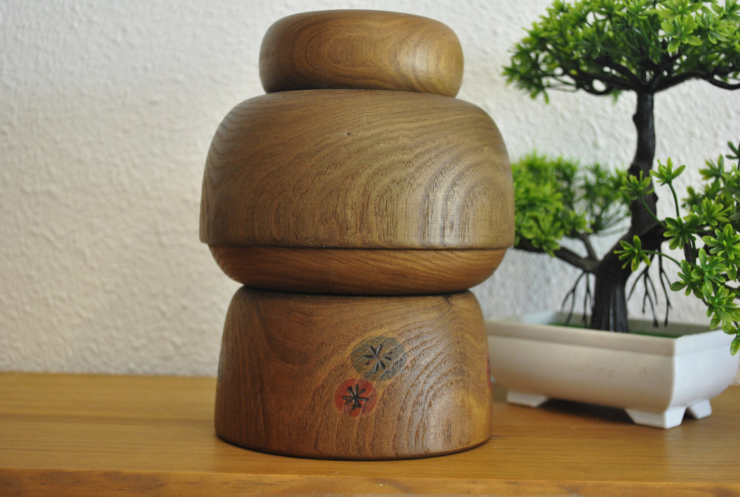 Exclusive vintage Sosaku kokeshi made by Sanpei Yamanaka (1926-2012)