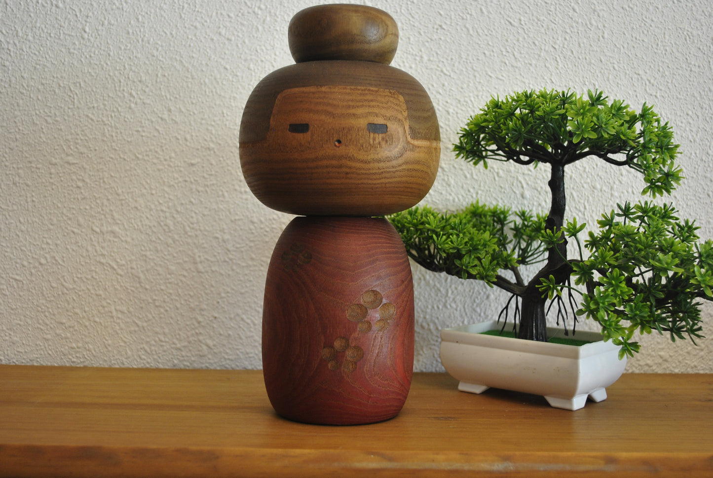 Exclusive vintage Sosaku kokeshi mad by Sanpei Yamanaka (1926-2012)