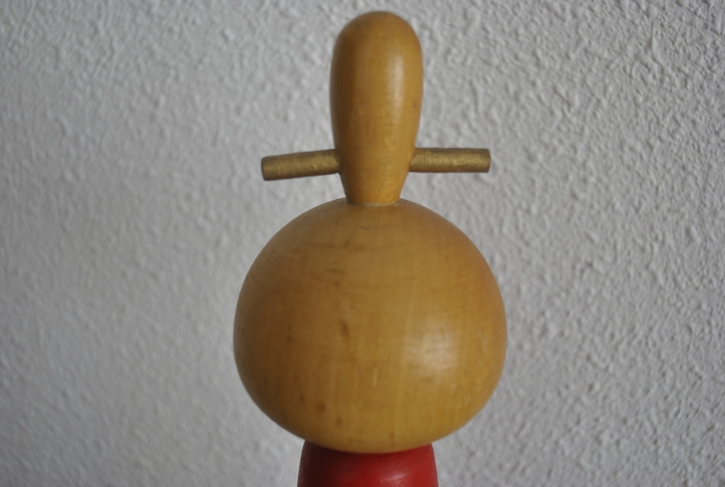 Vintage sosaku kokeshi By Issetsu Kuribayashi (1924-2011)