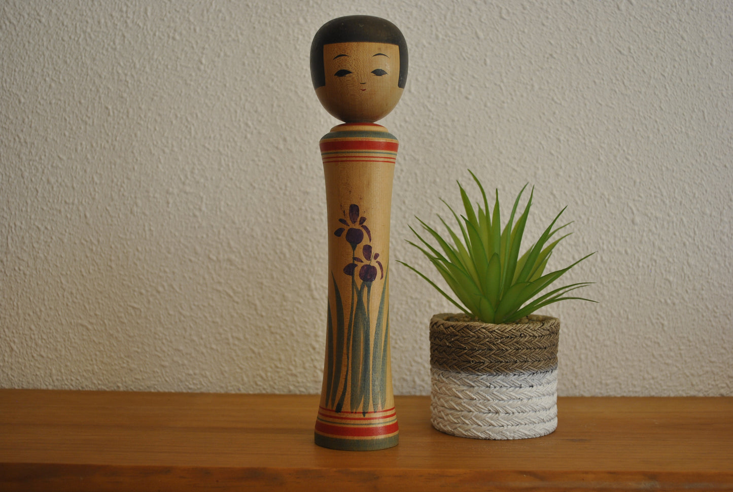 Vintage traditional Tsugaru kokeshi made by Shimazu Seichi (1930-)