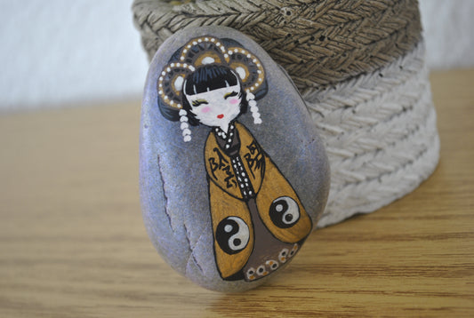 Kokeshi rock painting - Made by Adi Zozor