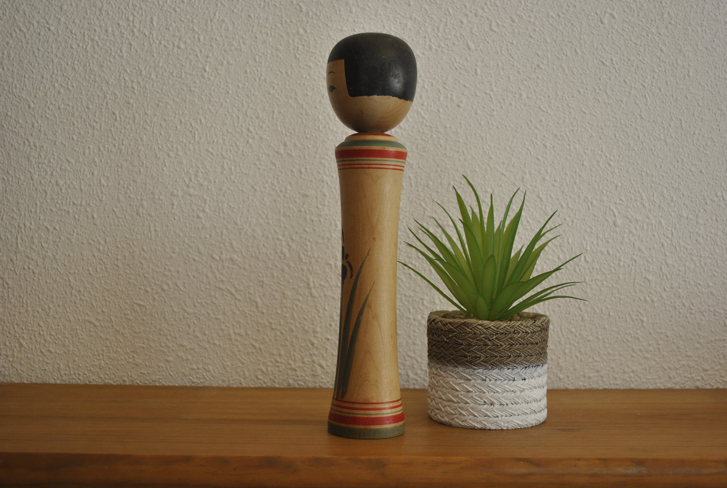 Vintage traditional Tsugaru kokeshi made by Shimazu Seichi (1930-)