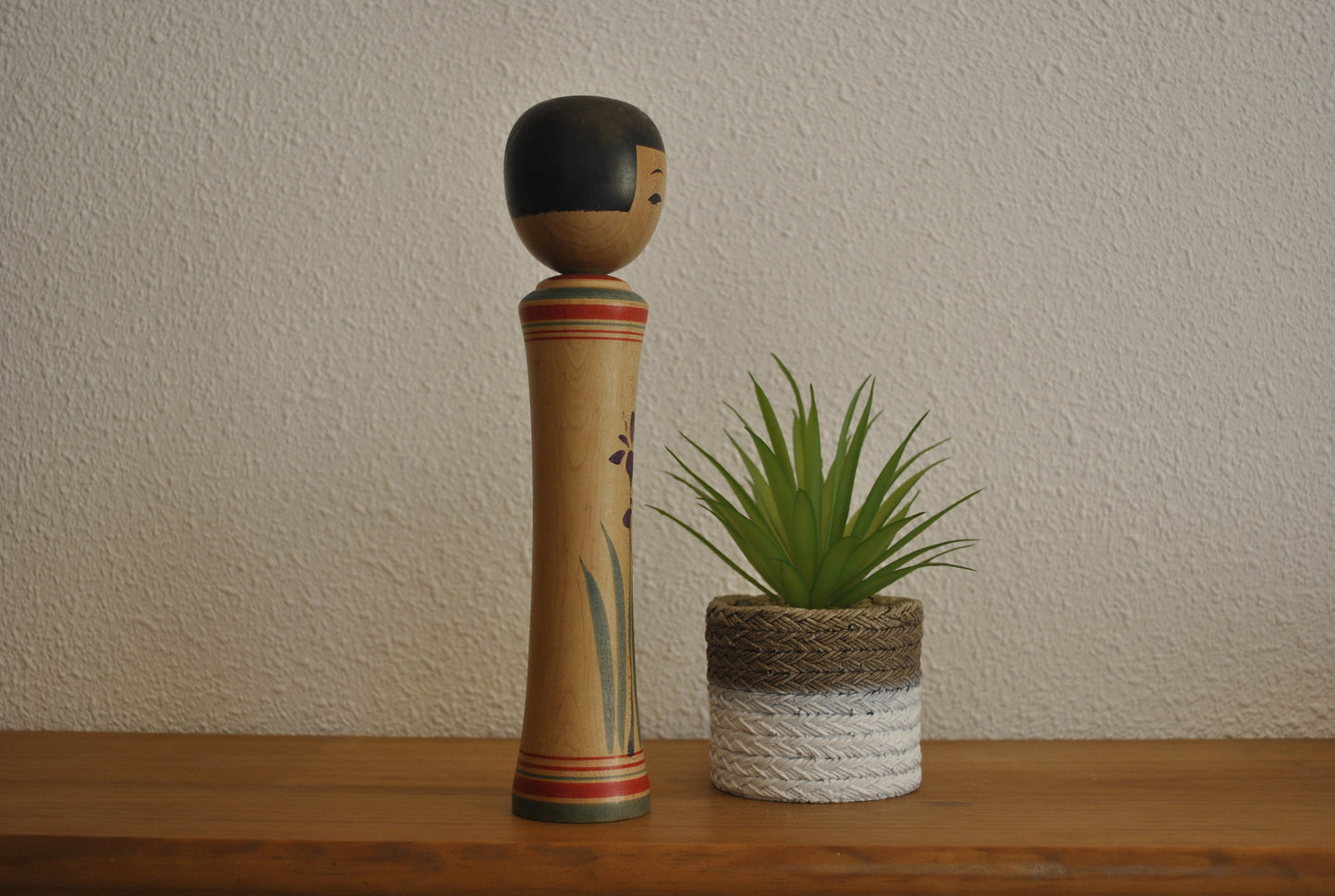 Vintage traditional Tsugaru kokeshi made by Shimazu Seichi (1930-)